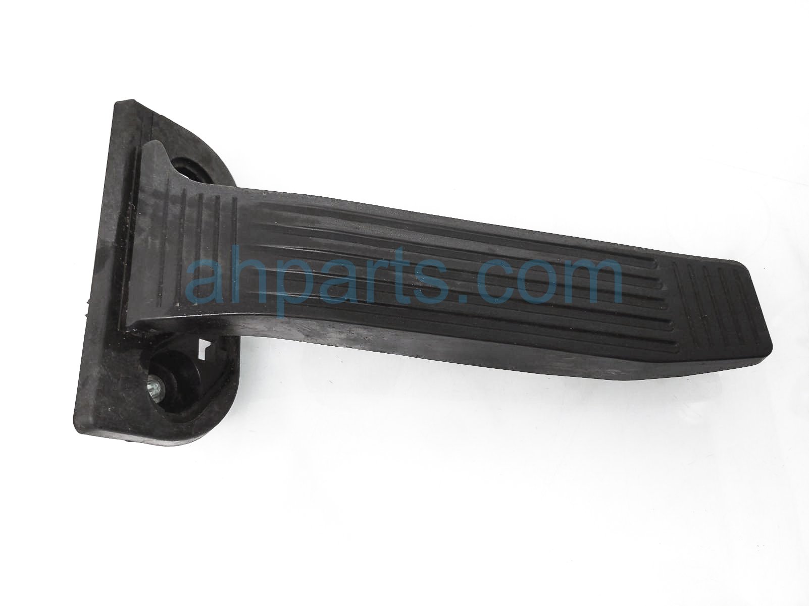 $19 Toyota GAS / ACCELERATOR PEDAL ASSY $19 Toyota GAS / ACCELERATOR PEDAL ASSY