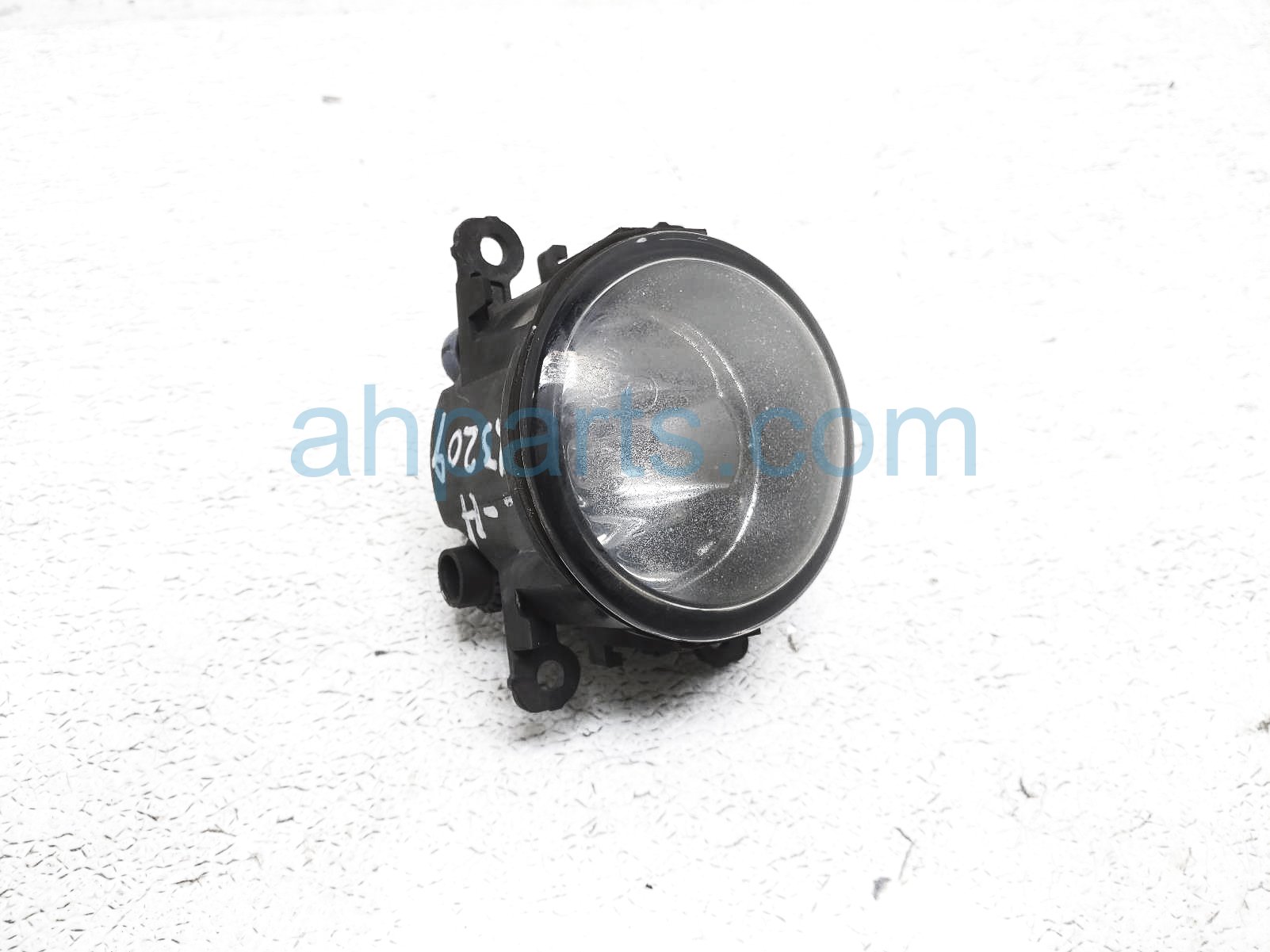 $35 Ford LH FOG LAMP / LIGHT - NEEDS BUFF $35 Ford LH FOG LAMP / LIGHT - NEEDS BUFF