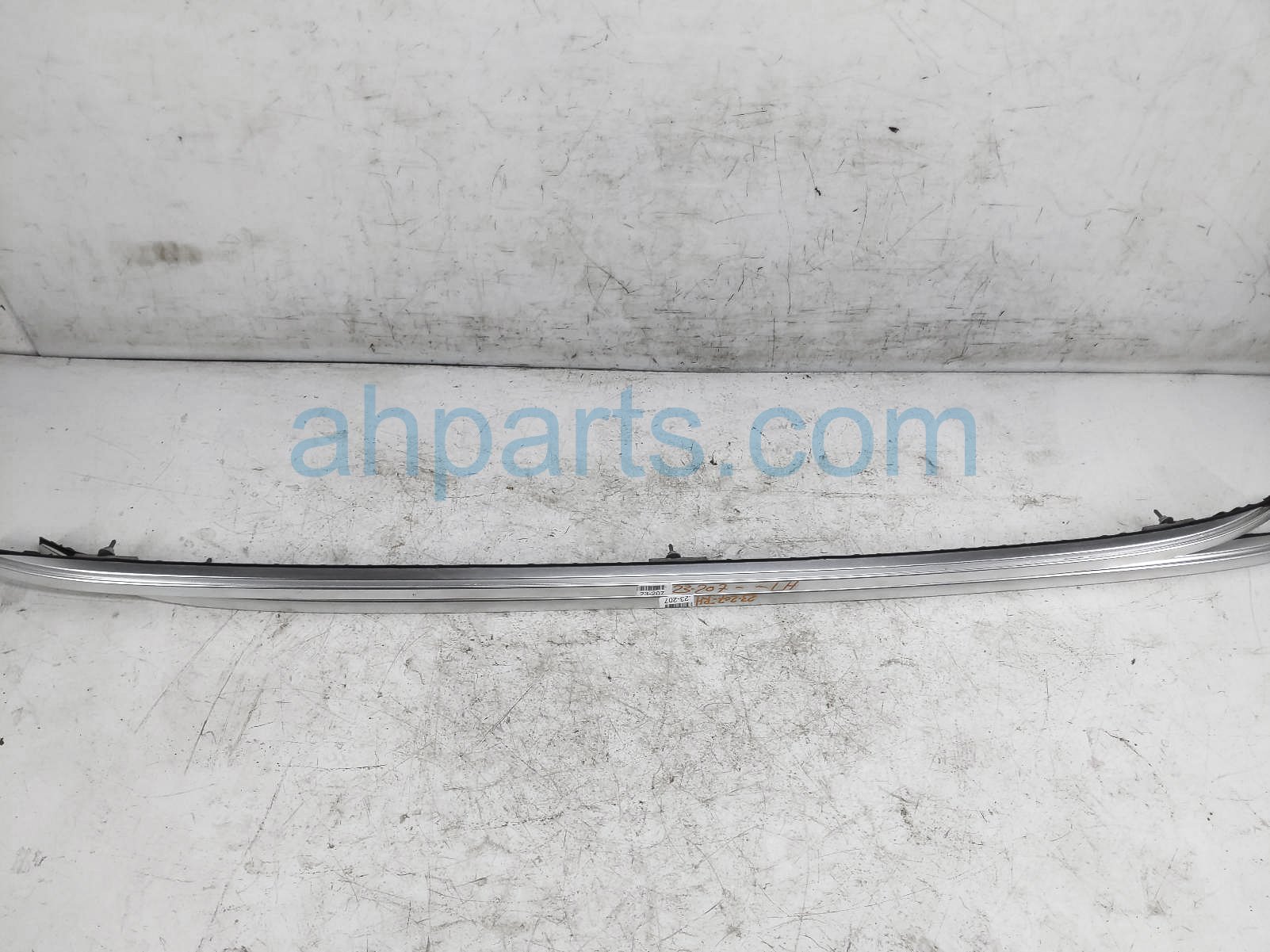 $250 BMW RH & LH ROOF RACK / RAILS - CHROME $250 BMW RH & LH ROOF RACK / RAILS - CHROME