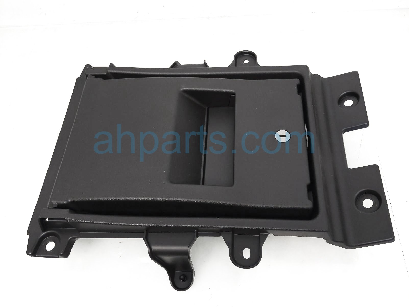 $45 Infiniti REAR CENTER CONSOLE CENTER SEAT TRIM $45 Infiniti REAR CENTER CONSOLE CENTER SEAT TRIM