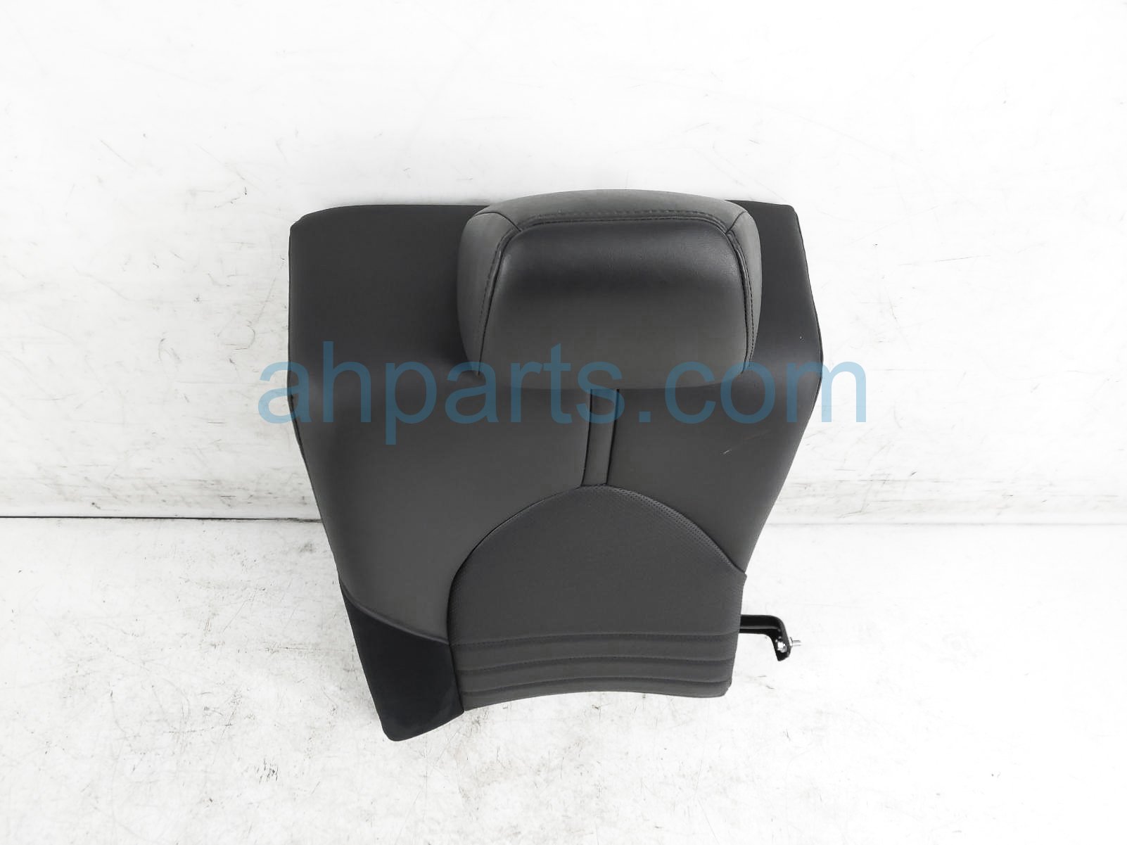 $300 Toyota RR/LH UPPER SEAT CUSHION - BLK - XSE $300 Toyota RR/LH UPPER SEAT CUSHION - BLK - XSE