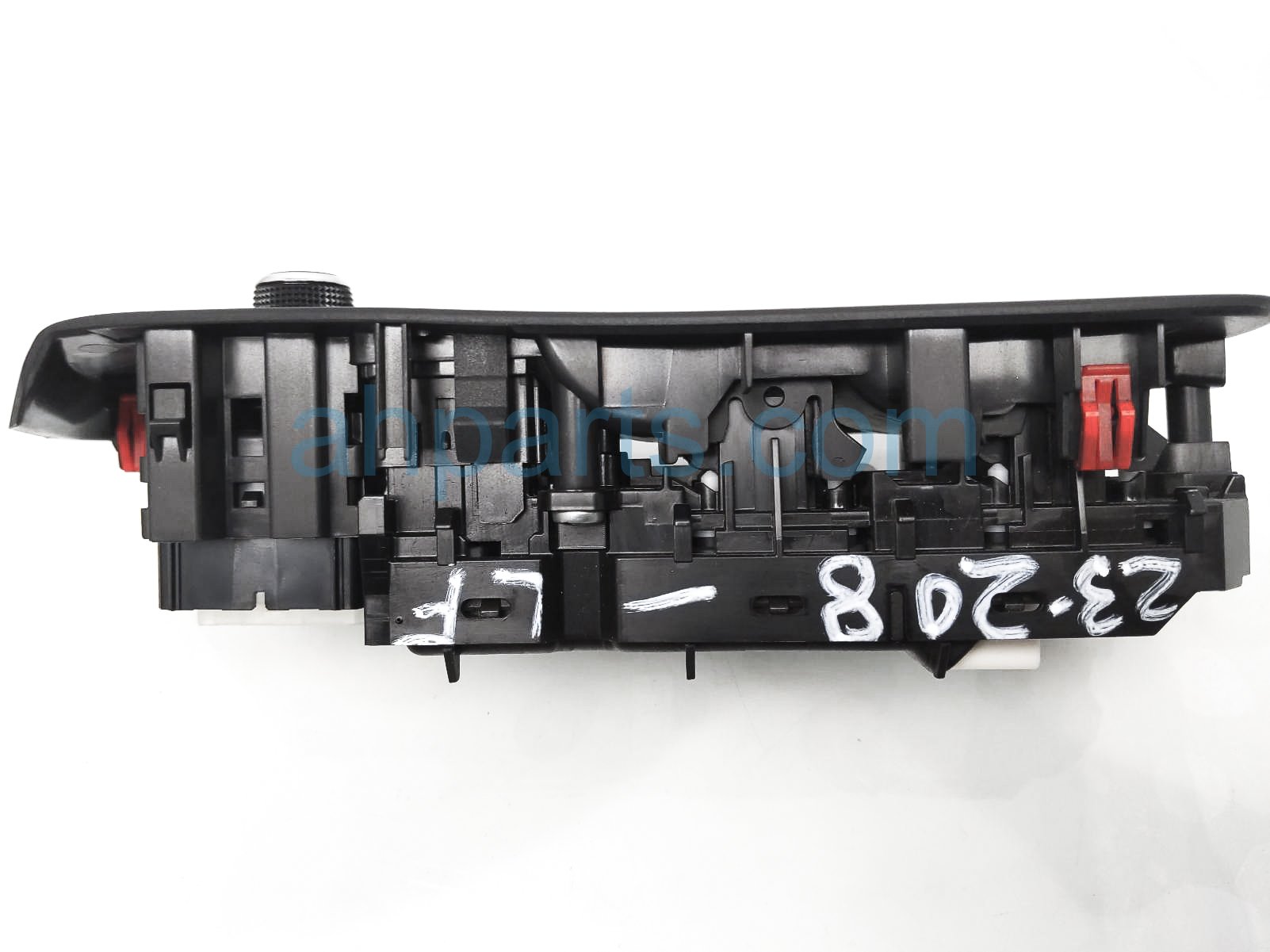 X AUTOHAUX Front Right Passenger Side Power Seat Switch for Dodge Charger 2006-2022 for Jeep Cherokee 2016-2022 56049432AE 並行輸入品 X AUTOHAUX 1 Pcs Front Right Passenger Bumper Bracket for