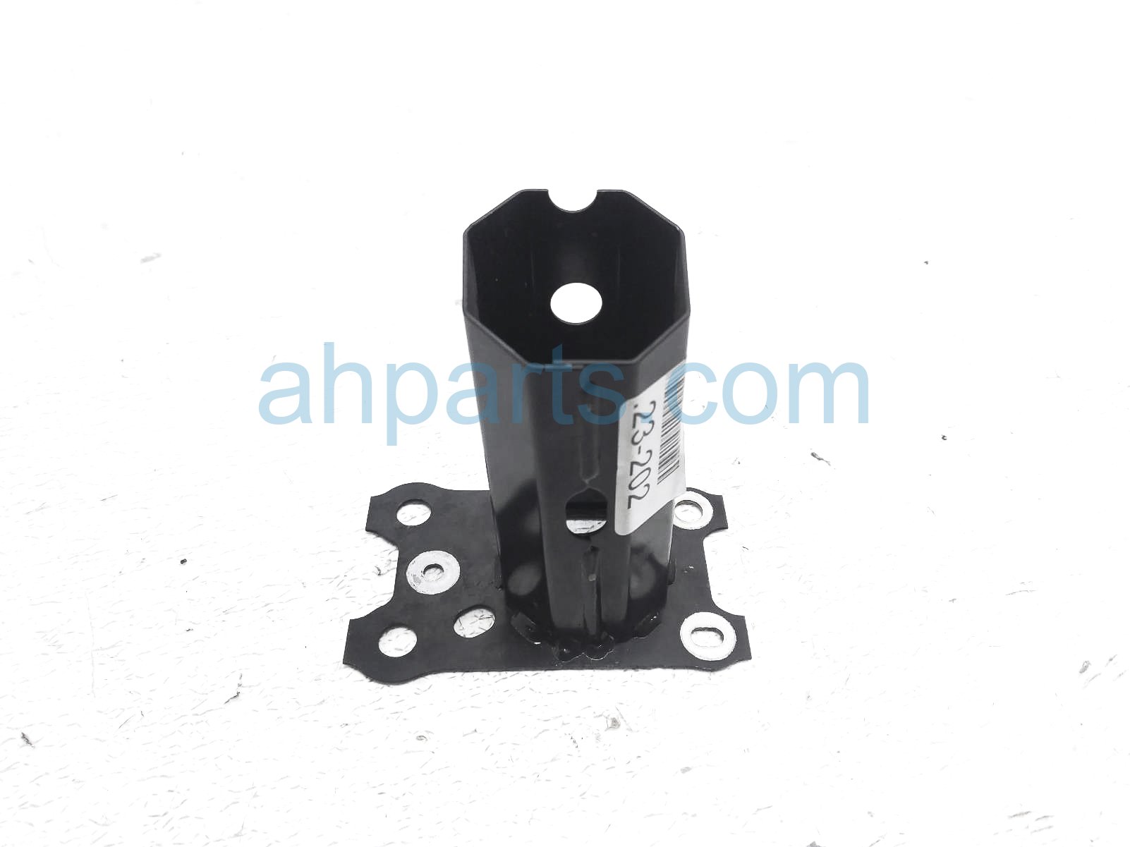 $9 Mazda FR/RH LOWER SUB FRAME BRACKET $9 Mazda FR/RH LOWER SUB FRAME BRACKET