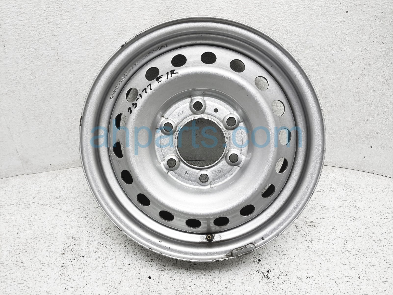 $99 Ford FR/RH RIM / WHEEL - NOTES $99 Ford FR/RH RIM / WHEEL - NOTES