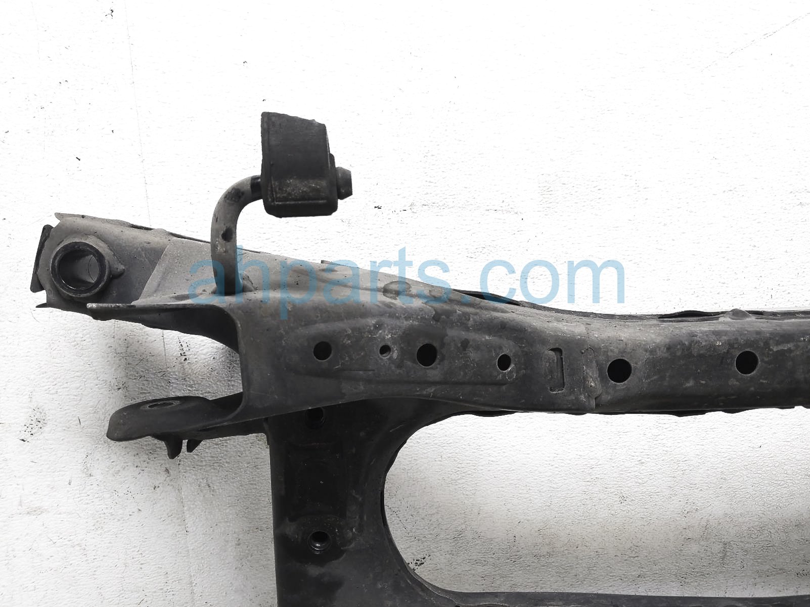 OEM Toyota Corolla Rear Cross Member / Subframe Brace – 1994-2002 (Used)