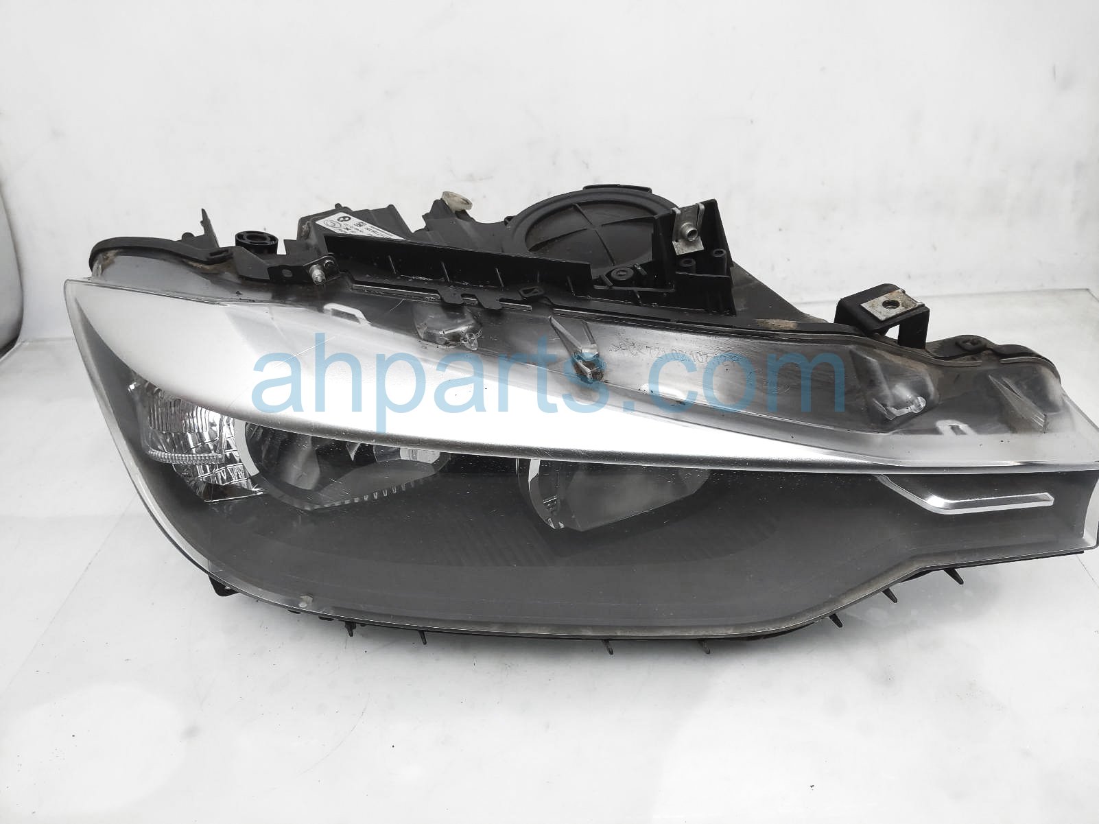 $275 BMW RH SIDE HEADLAMP / LIGHT ASSY $275 BMW RH SIDE HEADLAMP / LIGHT ASSY