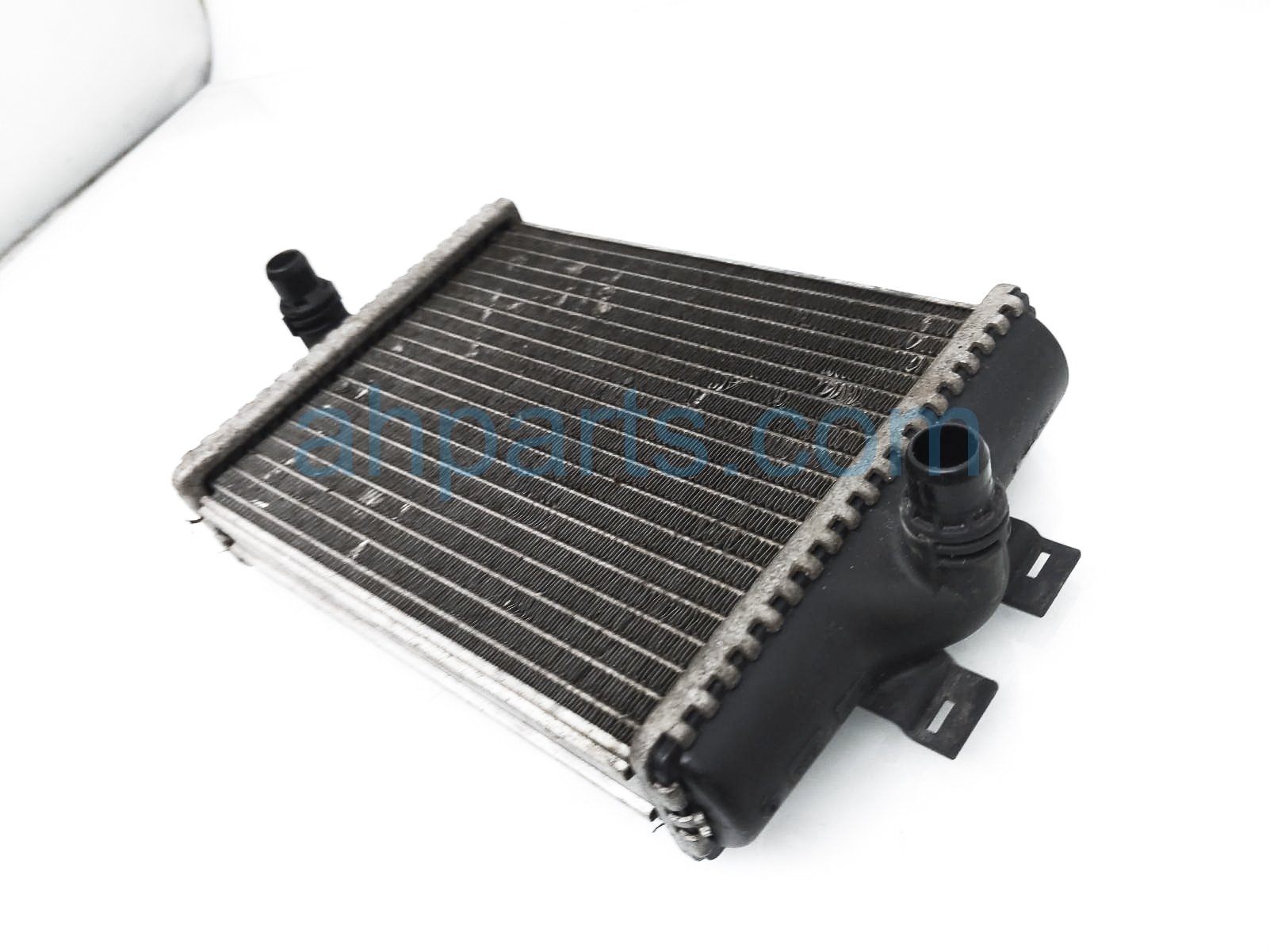 thumbnail image 2 of A-Premium Auxiliary Radiator For BMW 228i, 328i, 428i, ActiveHybrid 3 – 2012-2016 2.0L/3.0L Turbo 2 of 2