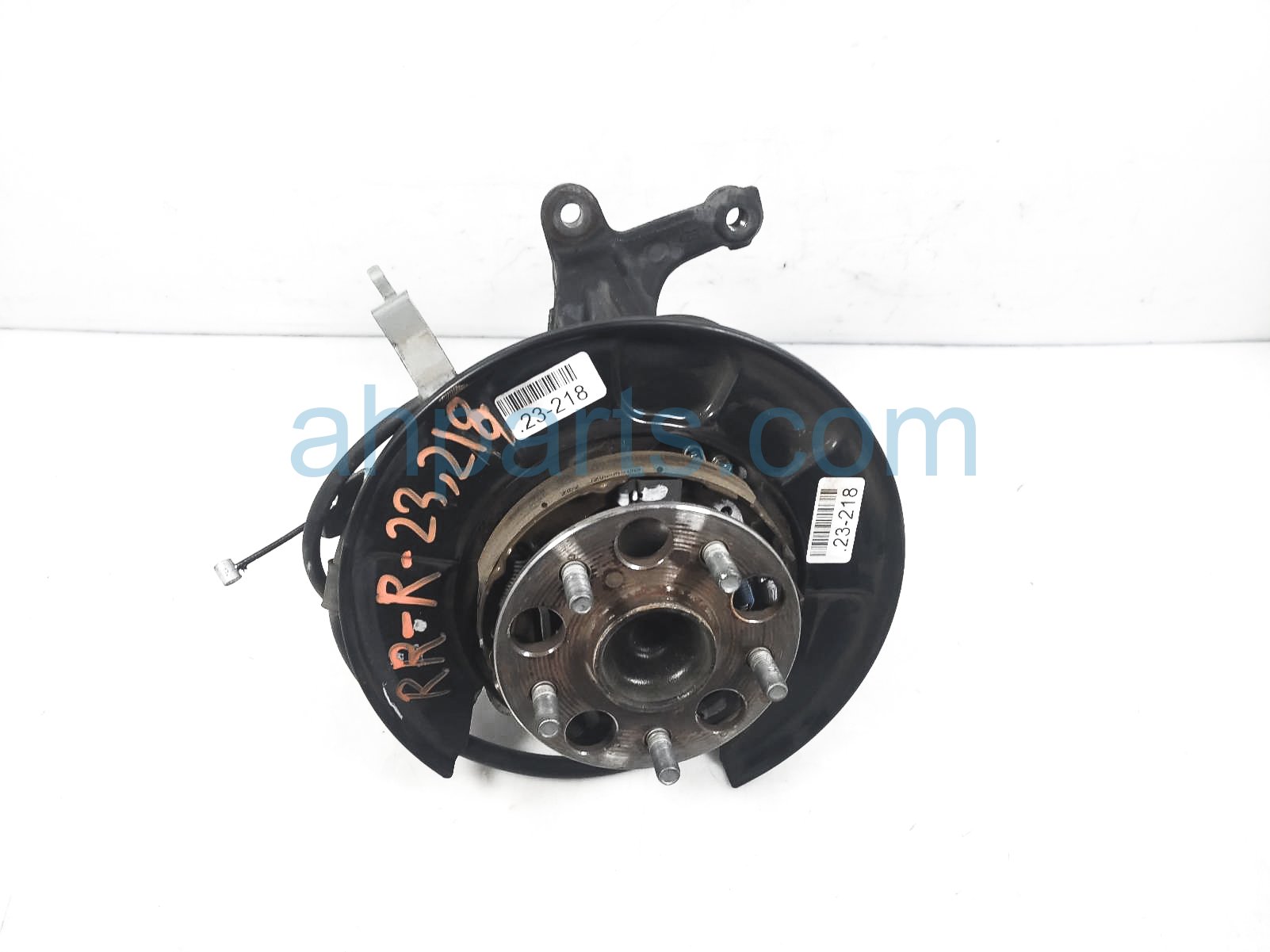 $125 Toyota RR/RH SPINDLE KNUCKLE HUB - $125 Toyota RR/RH SPINDLE KNUCKLE HUB -