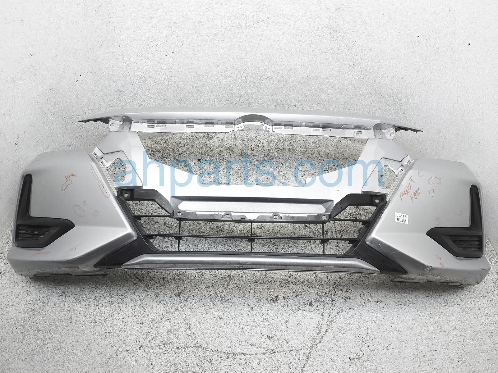 $299 Nissan FRONT BUMPER COVER - SILVER* *SCUFFS $299 Nissan FRONT BUMPER COVER - SILVER* *SCUFFS