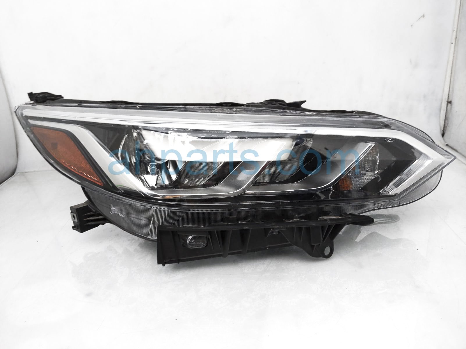 2021 Nissan Sentra Headlight Passenger Headlamp Light Assy 26010 6LB0A 2021 Nissan Sentra Headlight Passenger Headlamp Light Assy 26010 6LB0A
