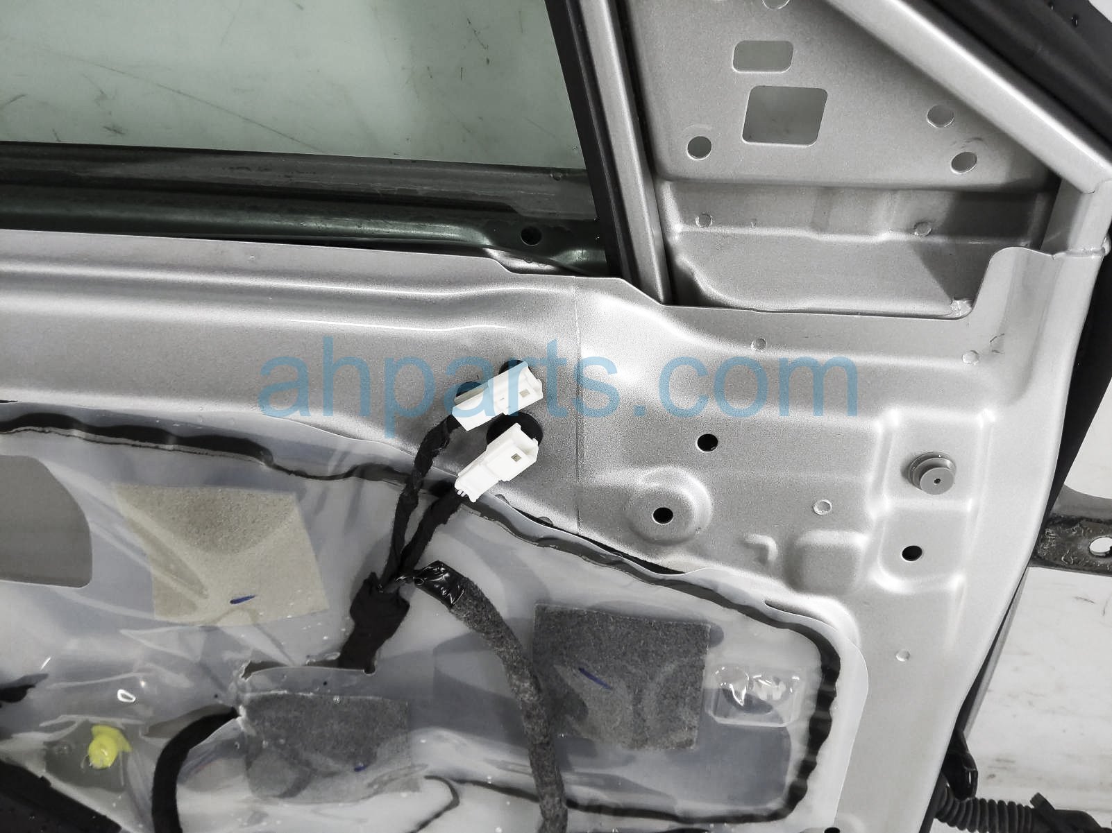 Driver Side Front Door Glass For Nissan Sentra 2002-2006 – Green Tint, Direct Fit