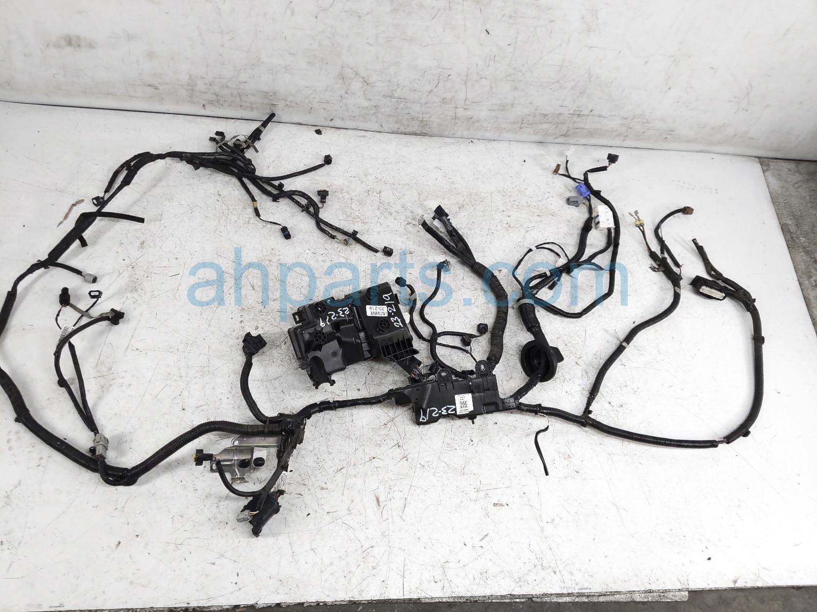 $599 Nissan ENGINE ROOM HARNESS - SV AT $599 Nissan ENGINE ROOM HARNESS - SV AT