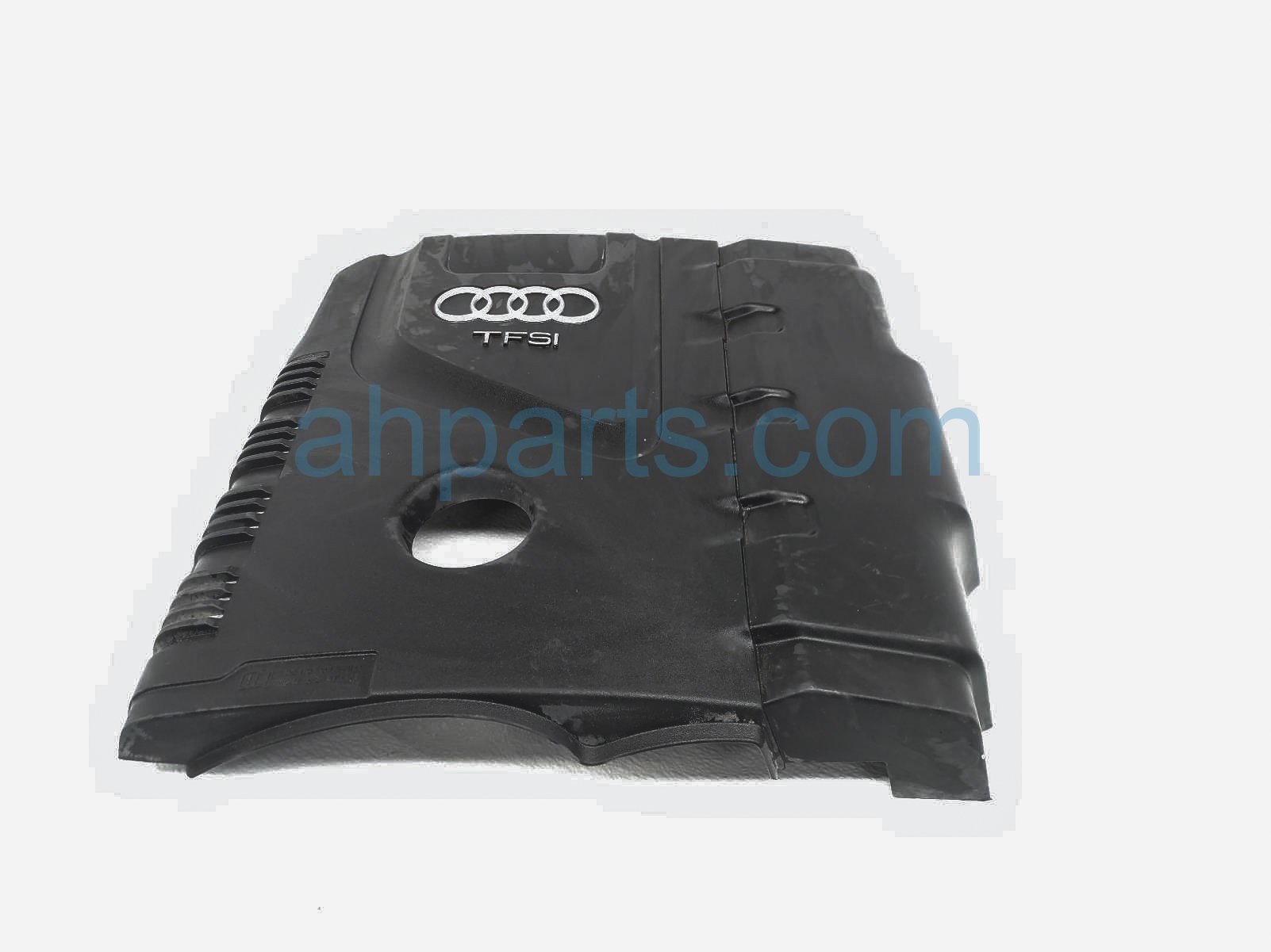 $89 Audi ENGINE APPEARANCE COVER $89 Audi ENGINE APPEARANCE COVER