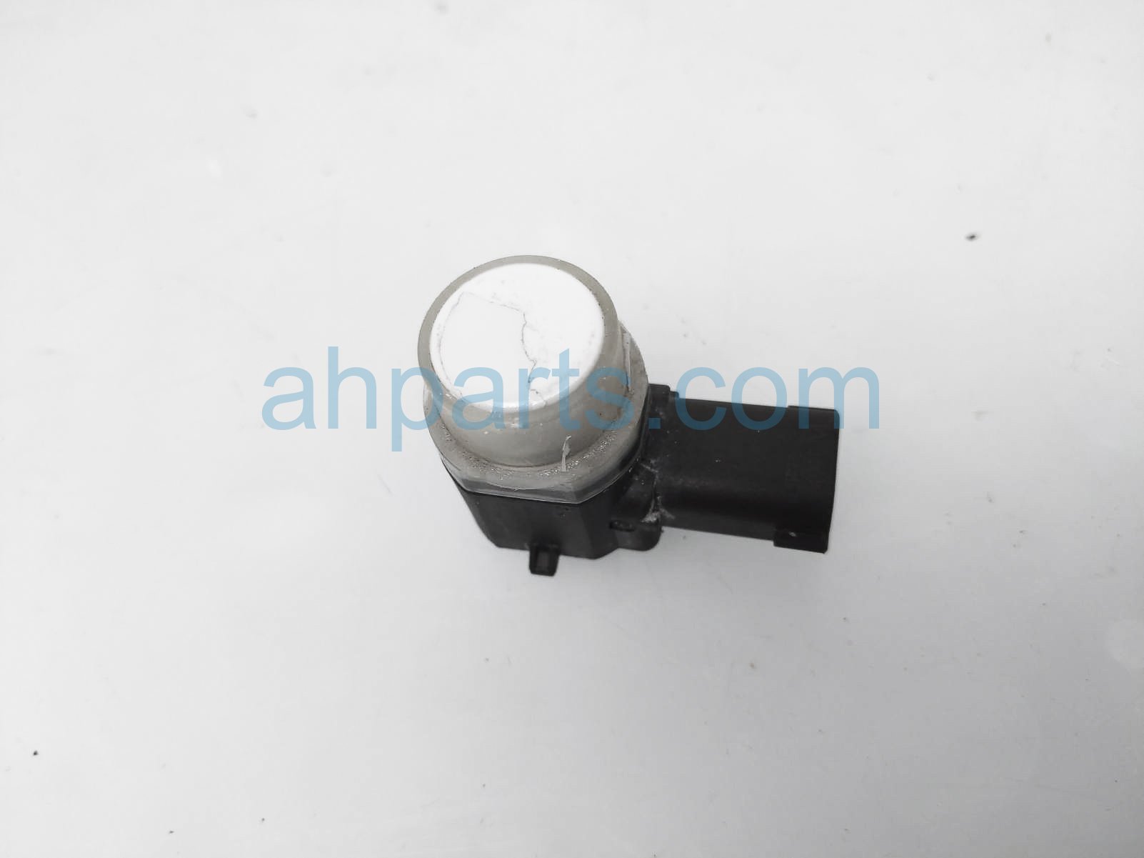 $20 Lincoln FRONT SINGLE PARKING SENSOR - WHITE $20 Lincoln FRONT SINGLE PARKING SENSOR - WHITE