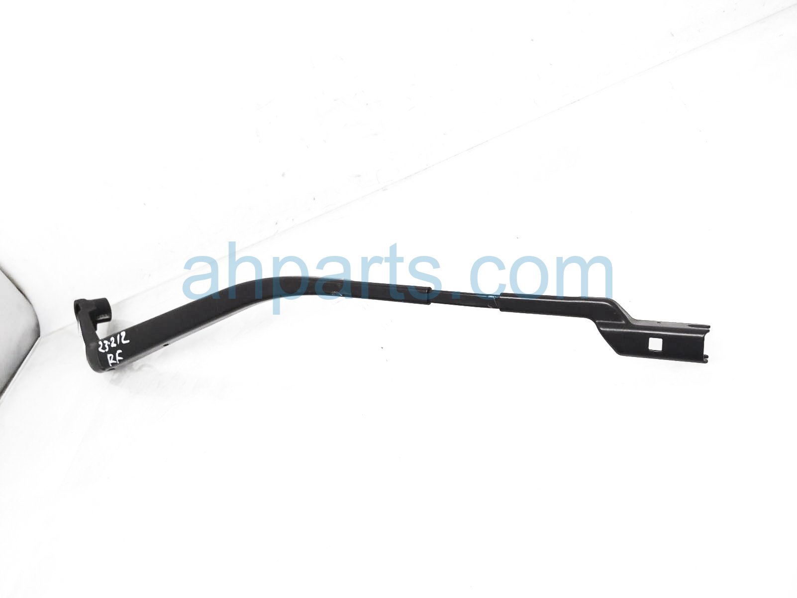 $19 Mazda RH SIDE WINDSHIELD WIPER ARM $19 Mazda RH SIDE WINDSHIELD WIPER ARM