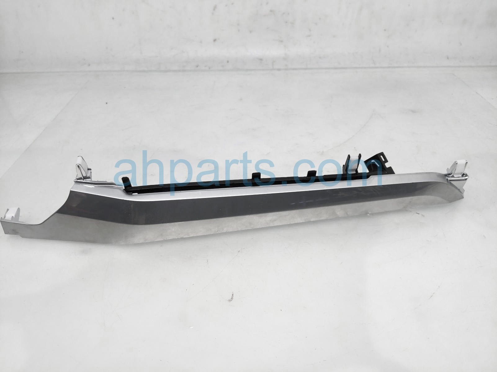 $25 Acura FR/RH CONSOLE TRIM GARNISH - CHROME $25 Acura FR/RH CONSOLE TRIM GARNISH - CHROME