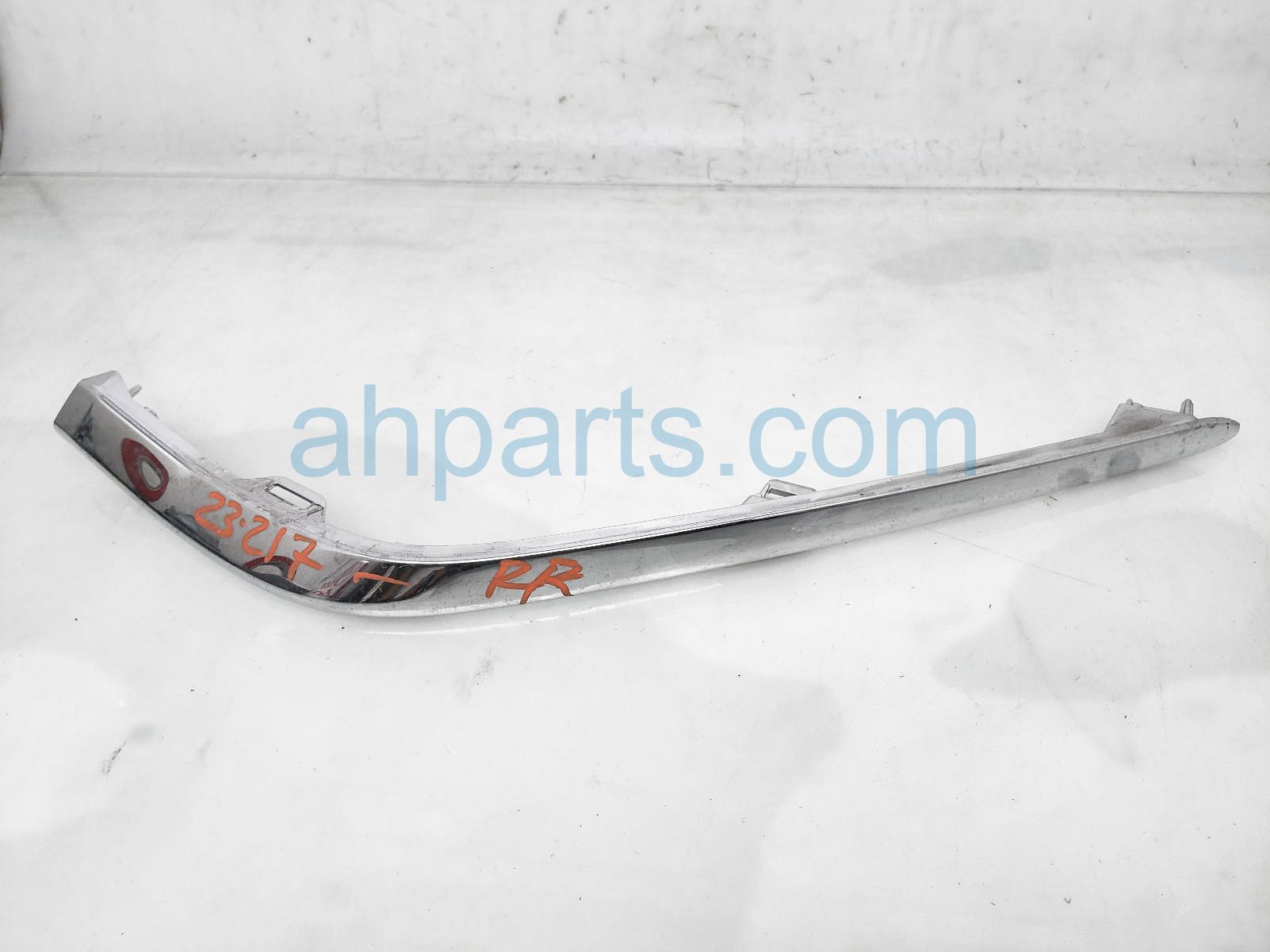 $35 Acura RR/RH BUMPER TRIM GARNISH - CHROME $35 Acura RR/RH BUMPER TRIM GARNISH - CHROME