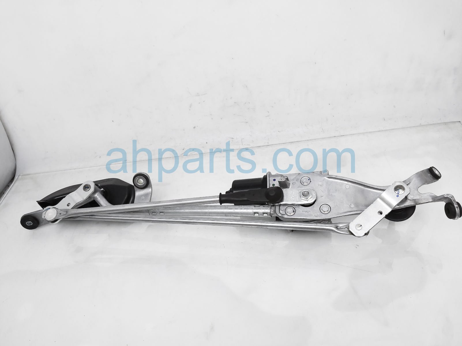 $125 Acura FRONT WINDSHIELD WIPER MOTOR ASSY