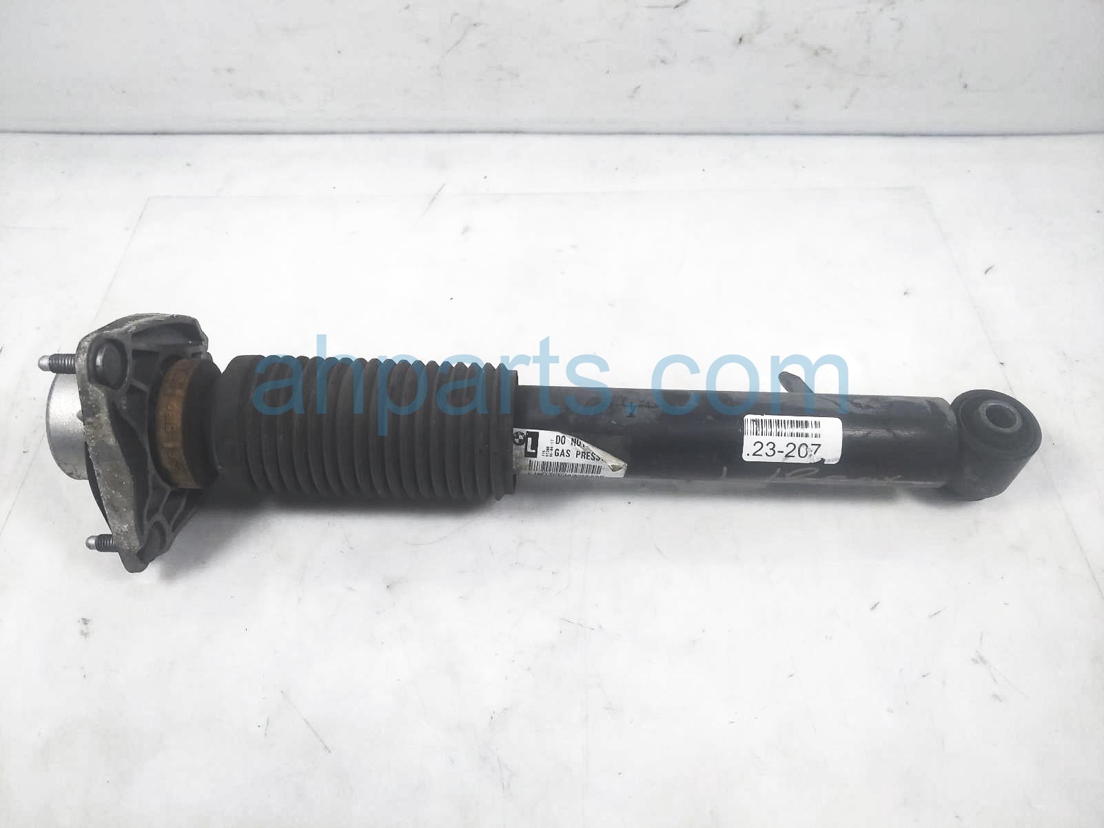 $100 BMW RR/LH STRUT / SHOCK ABSORBER ASSY $100 BMW RR/LH STRUT / SHOCK ABSORBER ASSY