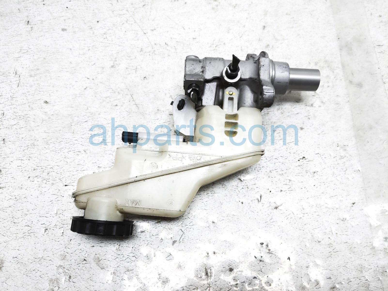 $50 Nissan BRAKE MASTER CYLINDER $50 Nissan BRAKE MASTER CYLINDER