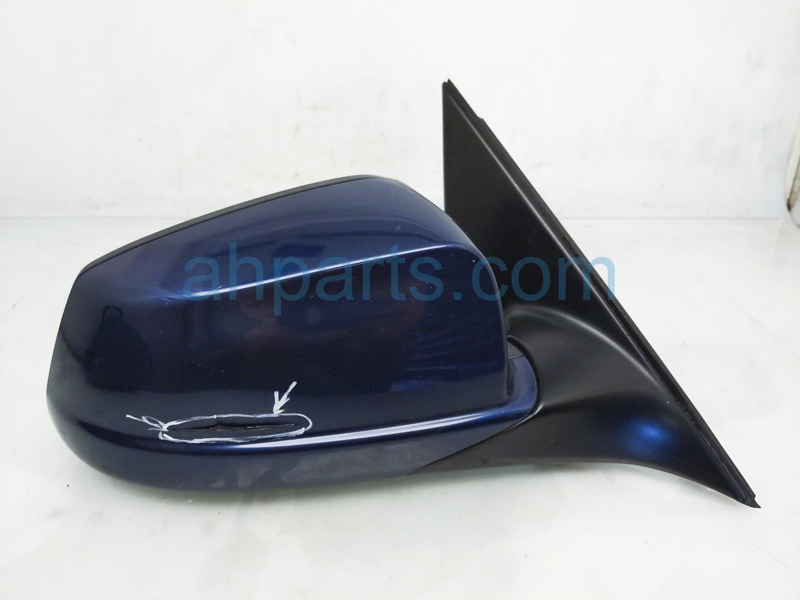 $165 BMW RH SIDE VIEW MIRROR - BLUE $165 BMW RH SIDE VIEW MIRROR - BLUE