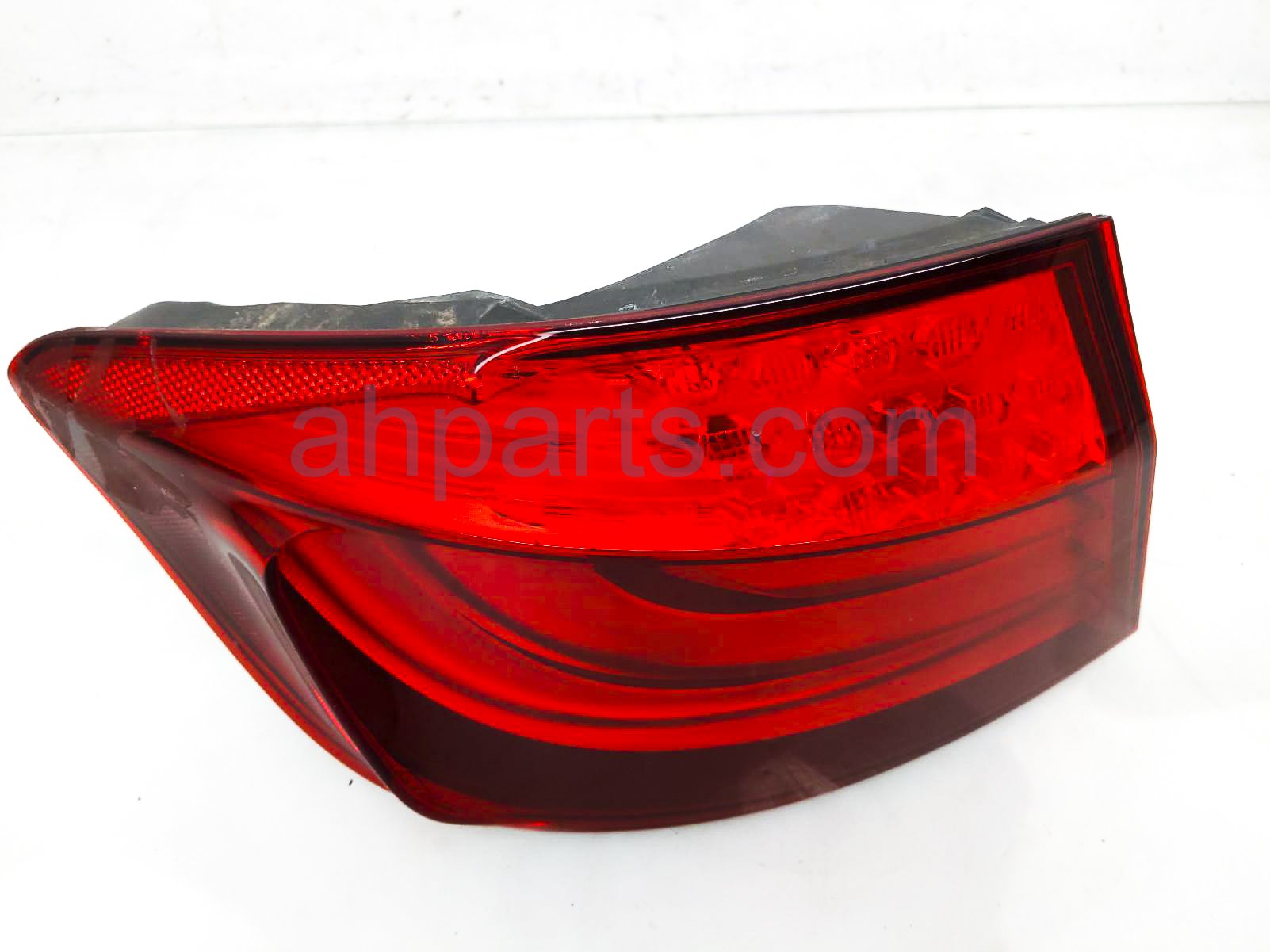 $79 BMW LH TAIL LAMP (ON BODY) $79 BMW LH TAIL LAMP (ON BODY)