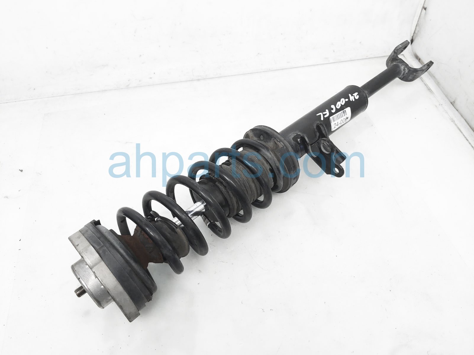 $75 BMW FR/LH STRUT + SPRING ASSY $75 BMW FR/LH STRUT + SPRING ASSY