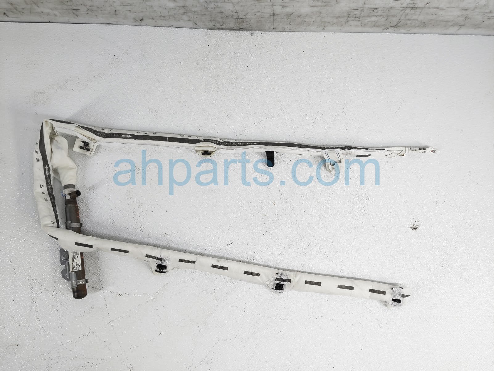 $100 Volkswagen PASSENGER ROOF CURTAIN AIRBAG $100 Volkswagen PASSENGER ROOF CURTAIN AIRBAG