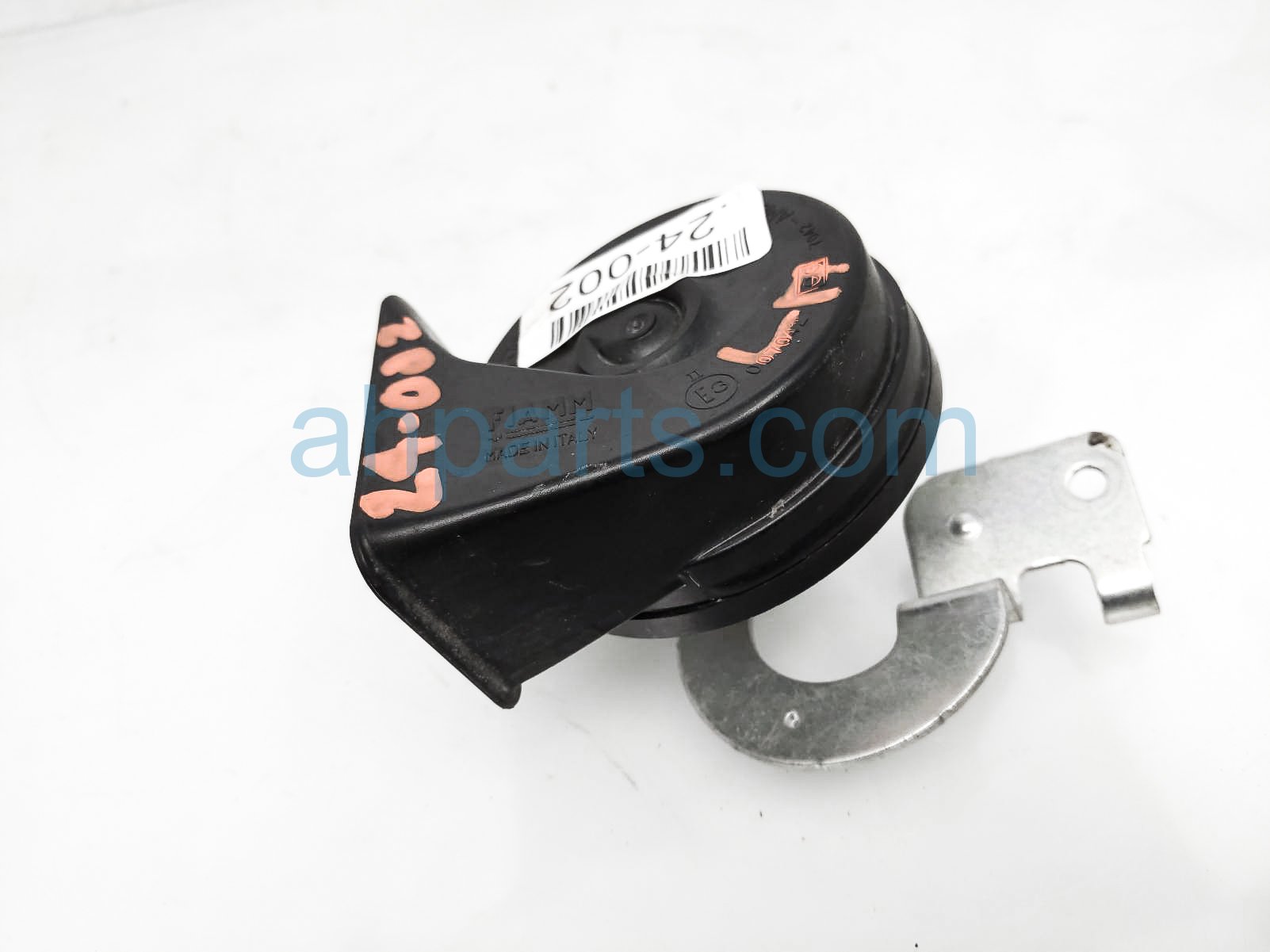 $30 Mercedes LOW NOTE HORN $30 Mercedes LOW NOTE HORN