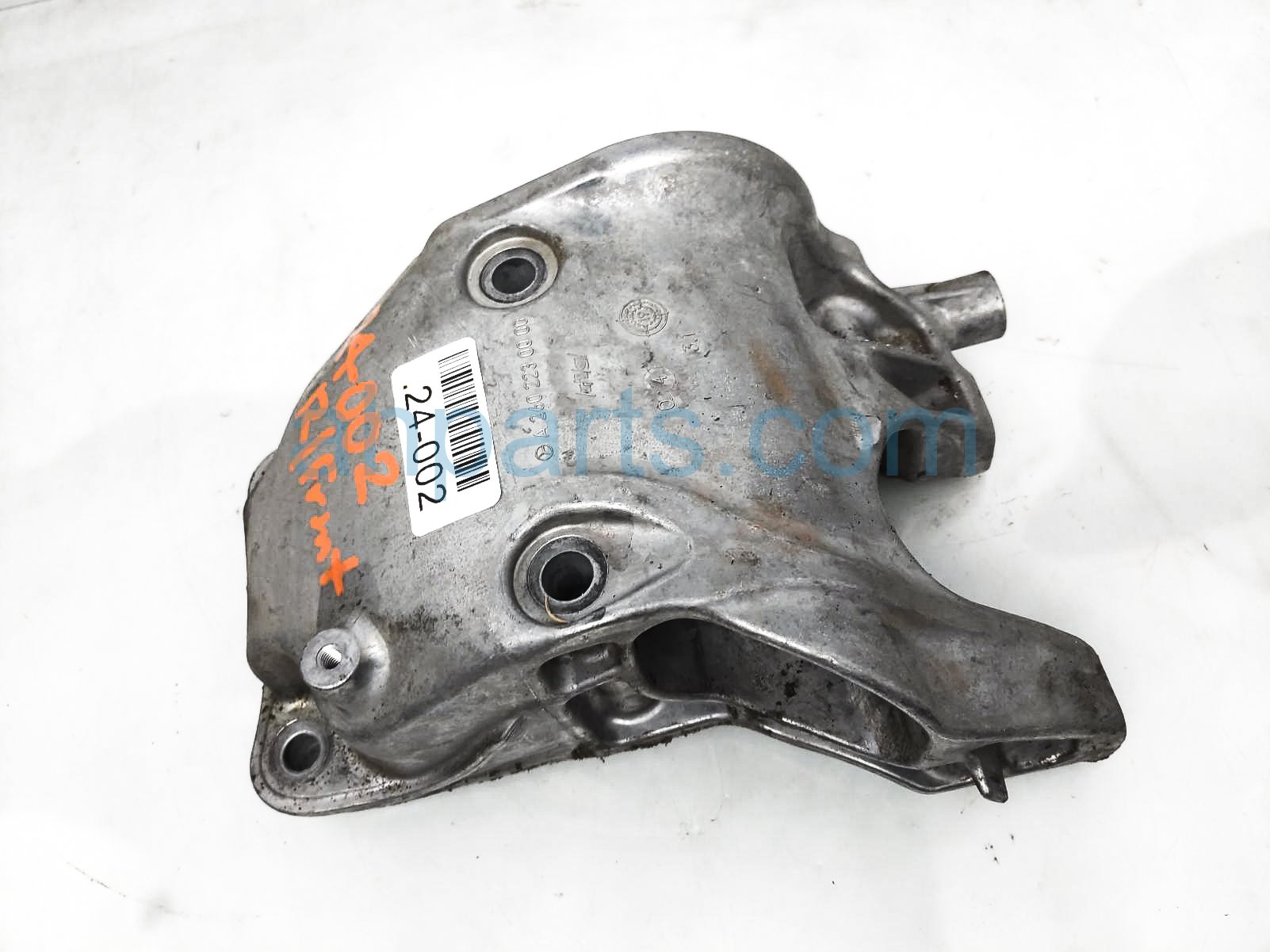 $45 Mercedes REAR LOWER MOUNT SUPPORT BRACKET $45 Mercedes REAR LOWER MOUNT SUPPORT BRACKET