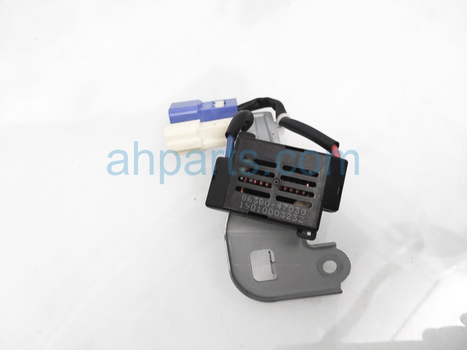 $40 Toyota RADIO NOISE FILTER ASSY $40 Toyota RADIO NOISE FILTER ASSY