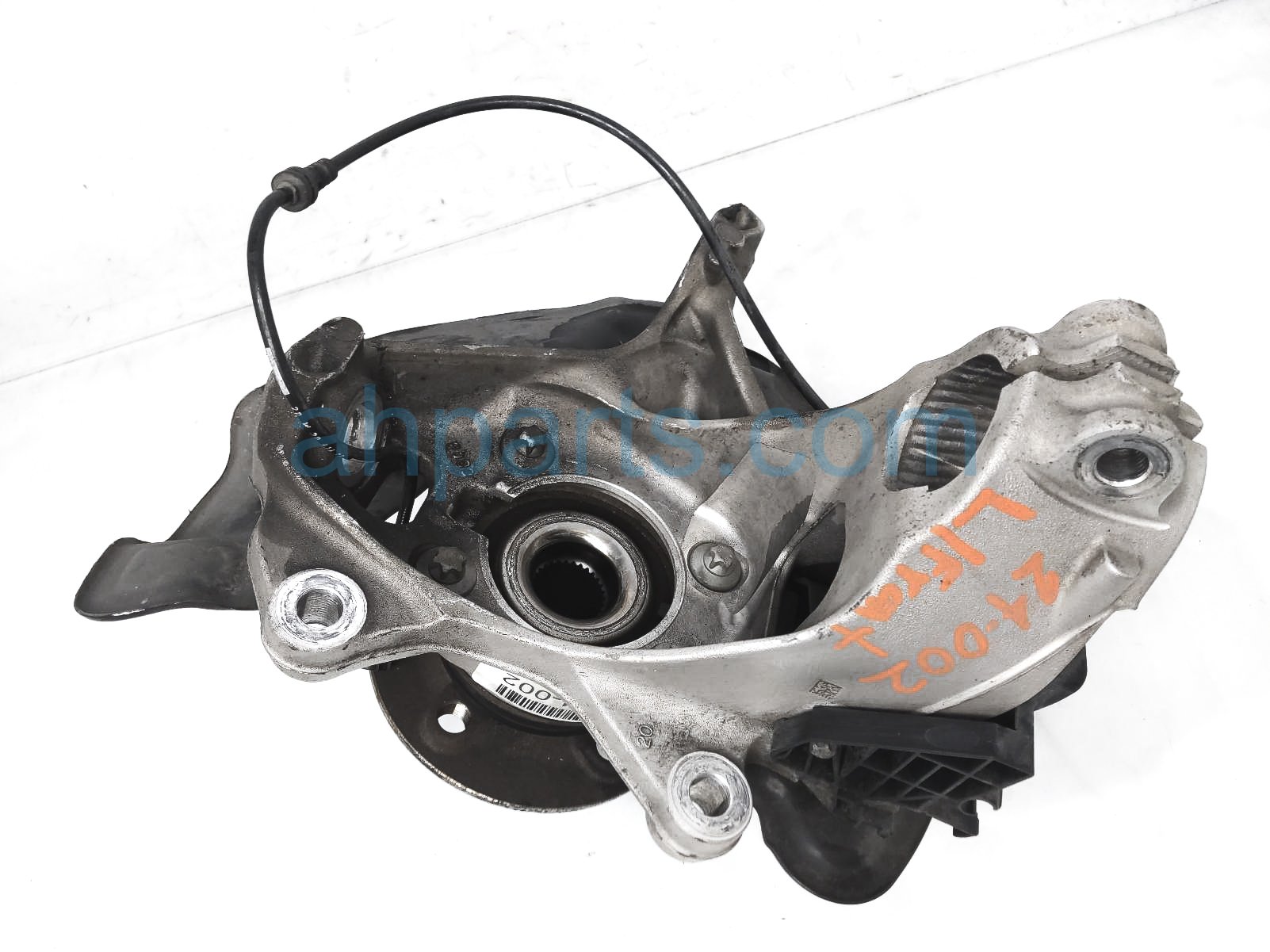 $225 Mercedes FR/LH SPINDLE KNUCKLE HUB $225 Mercedes FR/LH SPINDLE KNUCKLE HUB