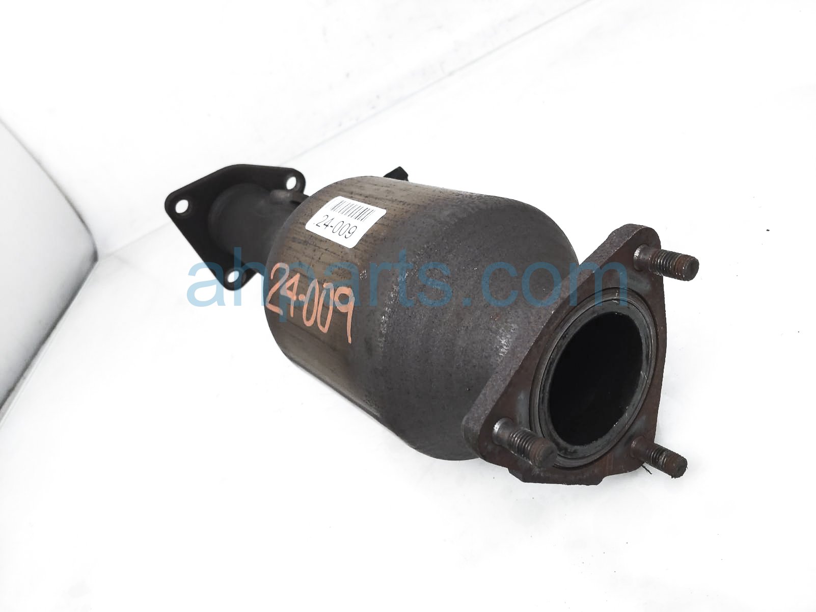 $199 Honda EXHAUST CONVERTER MANIFOLD - 2.4L $199 Honda EXHAUST CONVERTER MANIFOLD - 2.4L