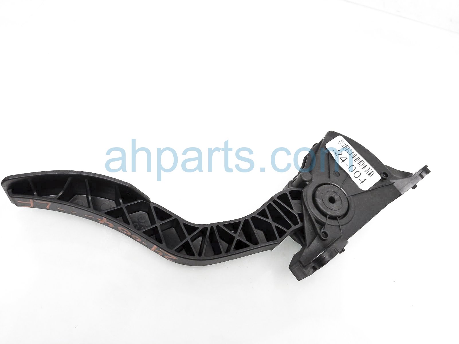 $75 Nissan GAS / ACCELERATOR PEDAL ASSY