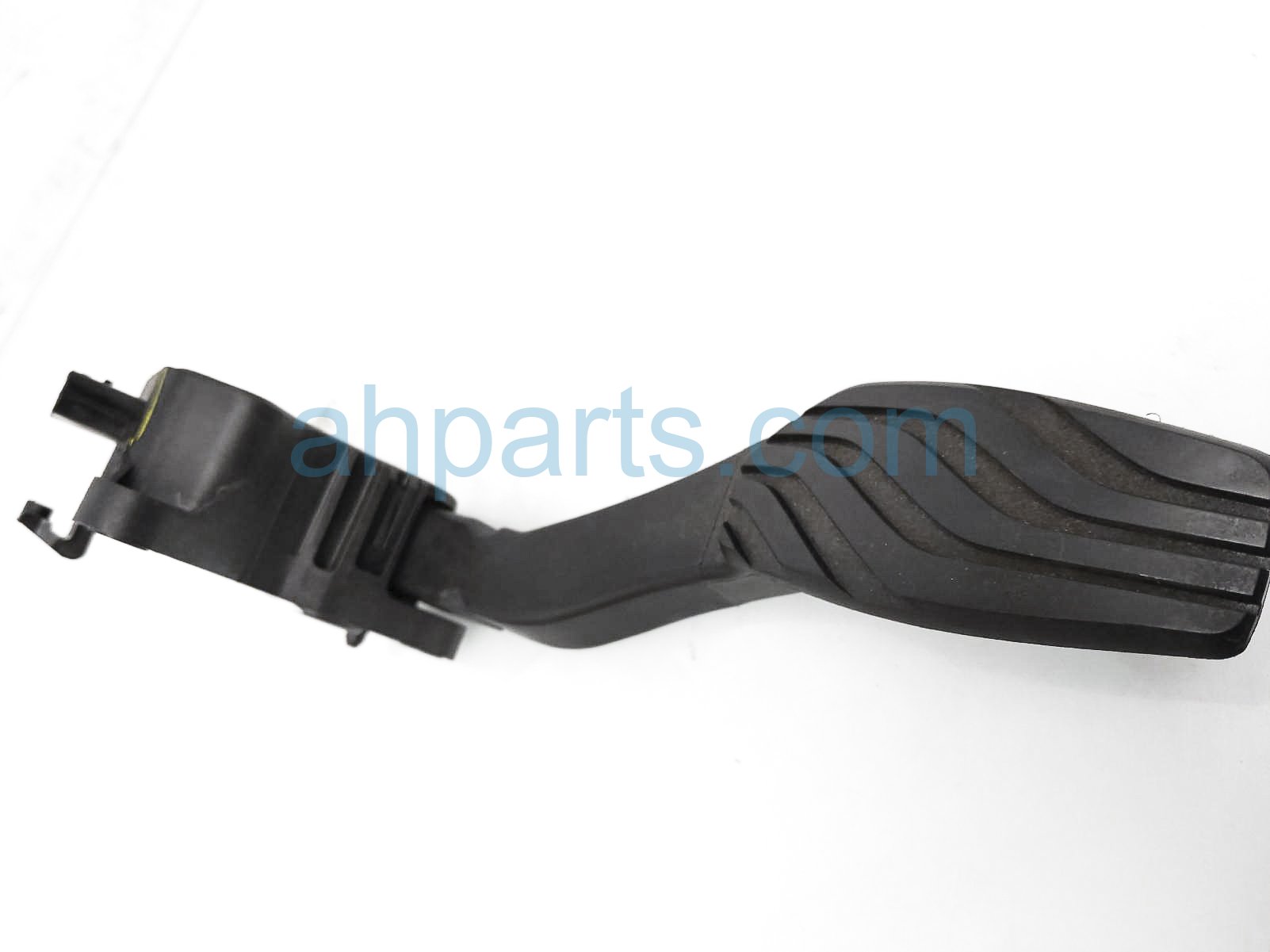 $25 Nissan GAS / ACCELERATOR PEDAL ASSY $25 Nissan GAS / ACCELERATOR PEDAL ASSY