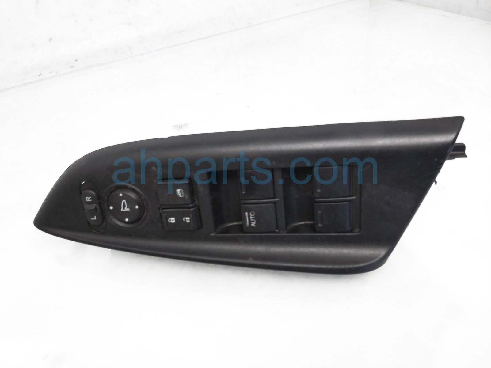 $59 Honda MASTER WINDOW CONTROL SWITCH $59 Honda MASTER WINDOW CONTROL SWITCH