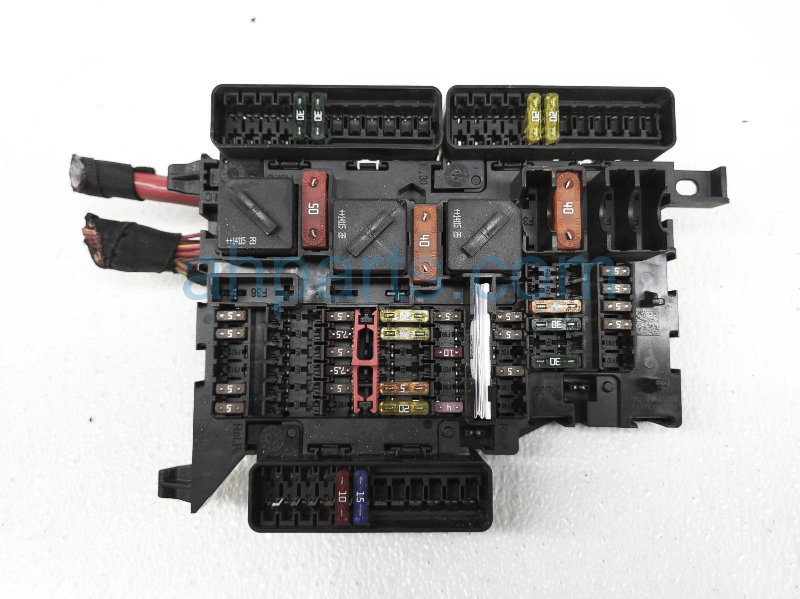 $75 BMW FUSE RELAY BOX ASSY $75 BMW FUSE RELAY BOX ASSY