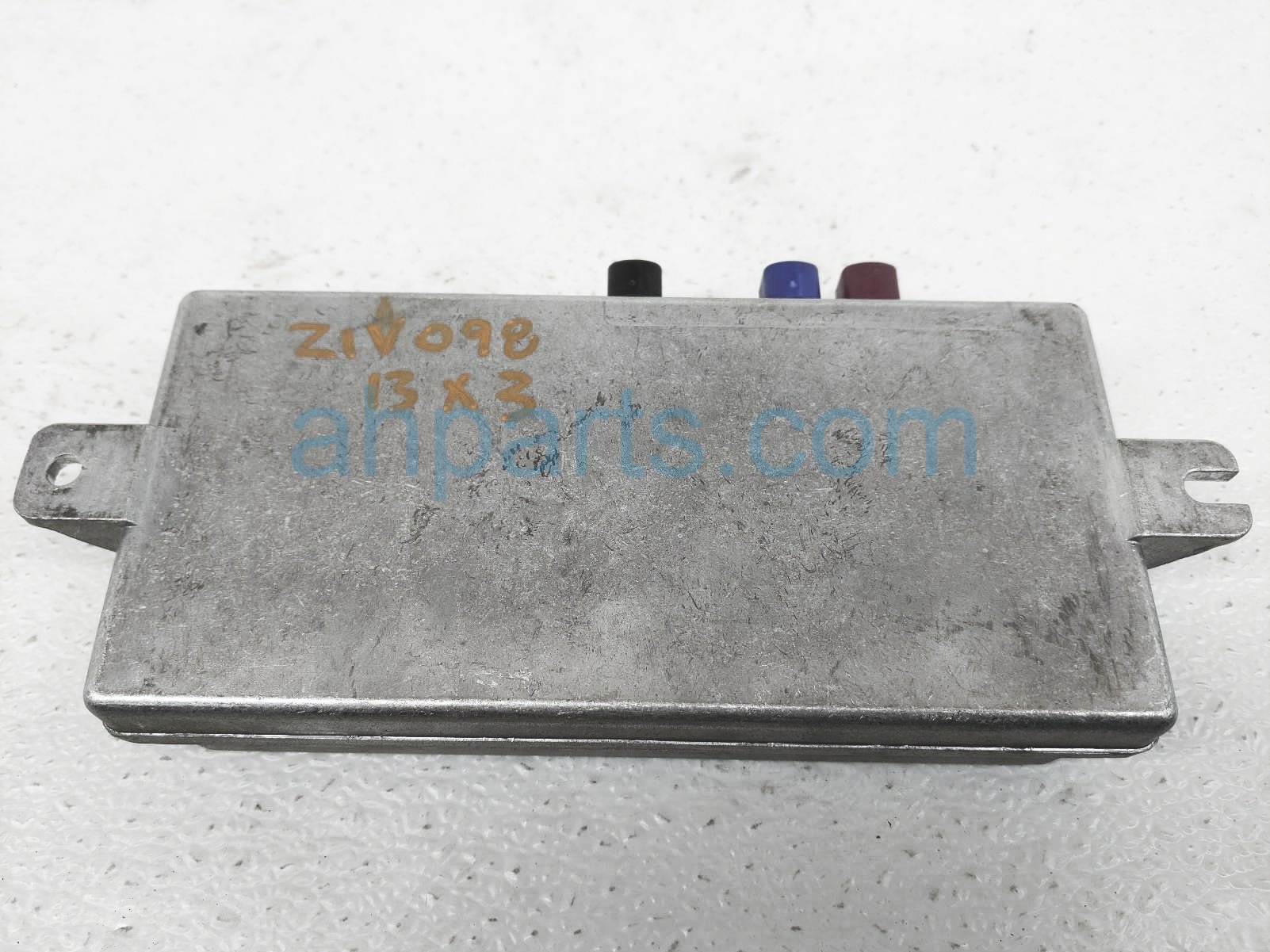 $50 BMW SIDE VIEW CAMERA CONTROL MODULE $50 BMW SIDE VIEW CAMERA CONTROL MODULE