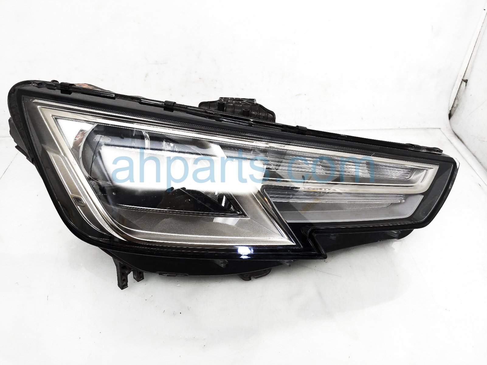 $995 Audi RH SIDE HEADLAMP - LIGHT ASSY $995 Audi RH SIDE HEADLAMP - LIGHT ASSY