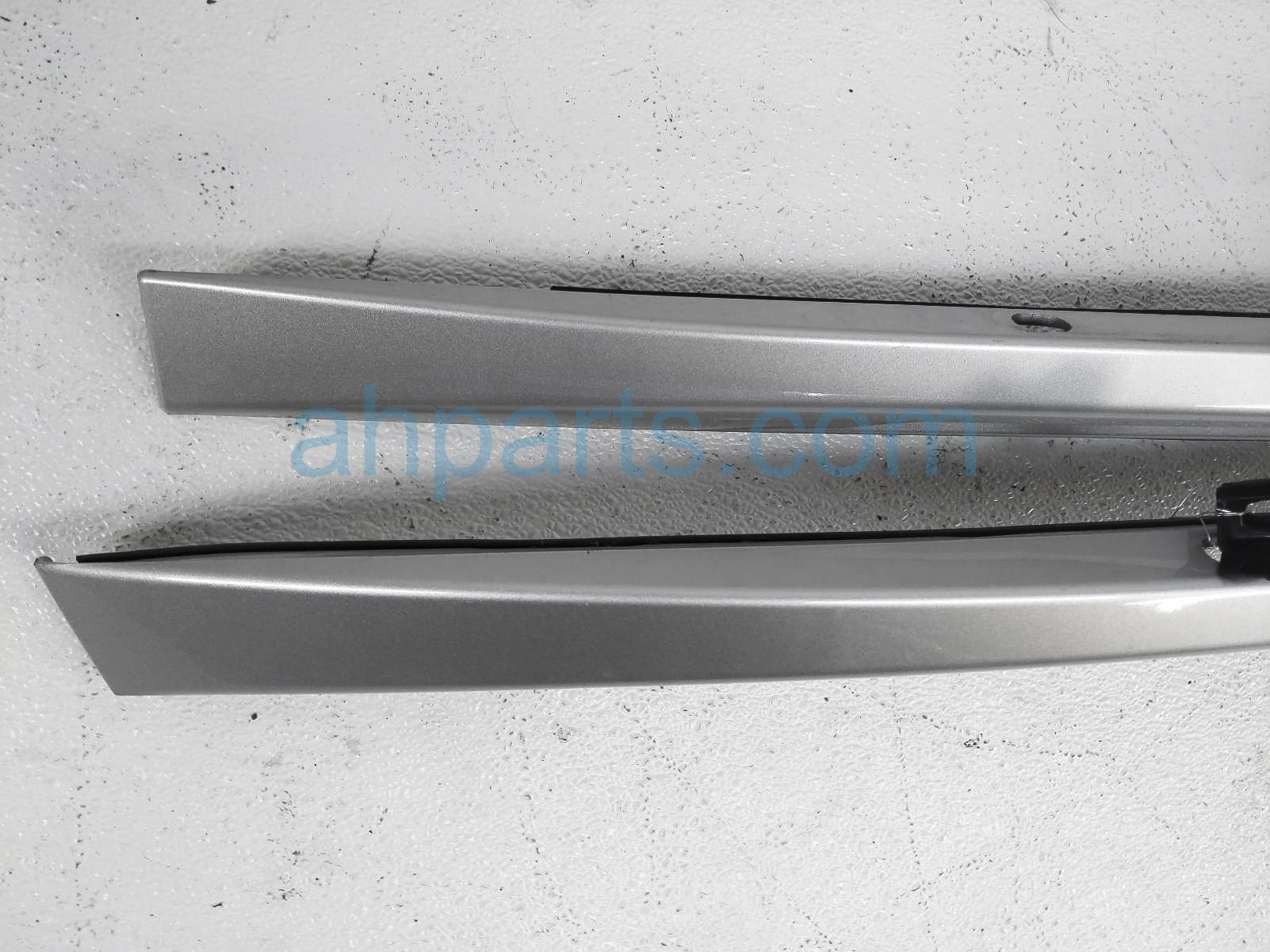 $199 Nissan LH & RH LUGGAGE RACK - SILVER $199 Nissan LH & RH LUGGAGE RACK - SILVER