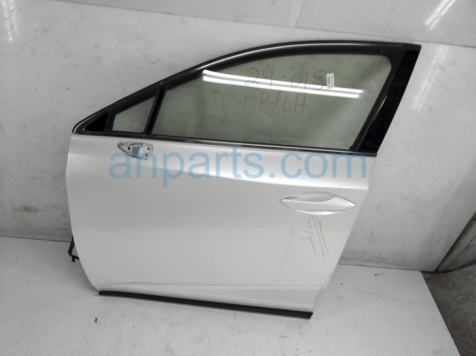 $895 Lexus FR/LH DOOR - WHITE (NO MIRROR/TRIM) $895 Lexus FR/LH DOOR - WHITE (NO MIRROR/TRIM)