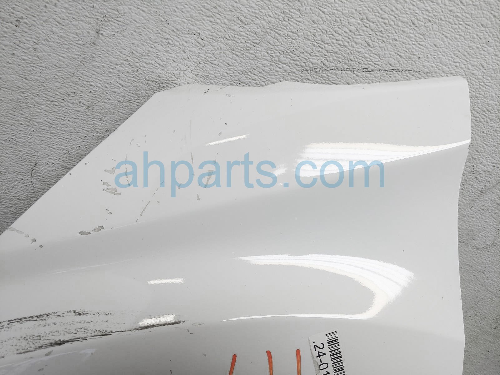 $175 Nissan LH FENDER - WHITE $175 Nissan LH FENDER - WHITE