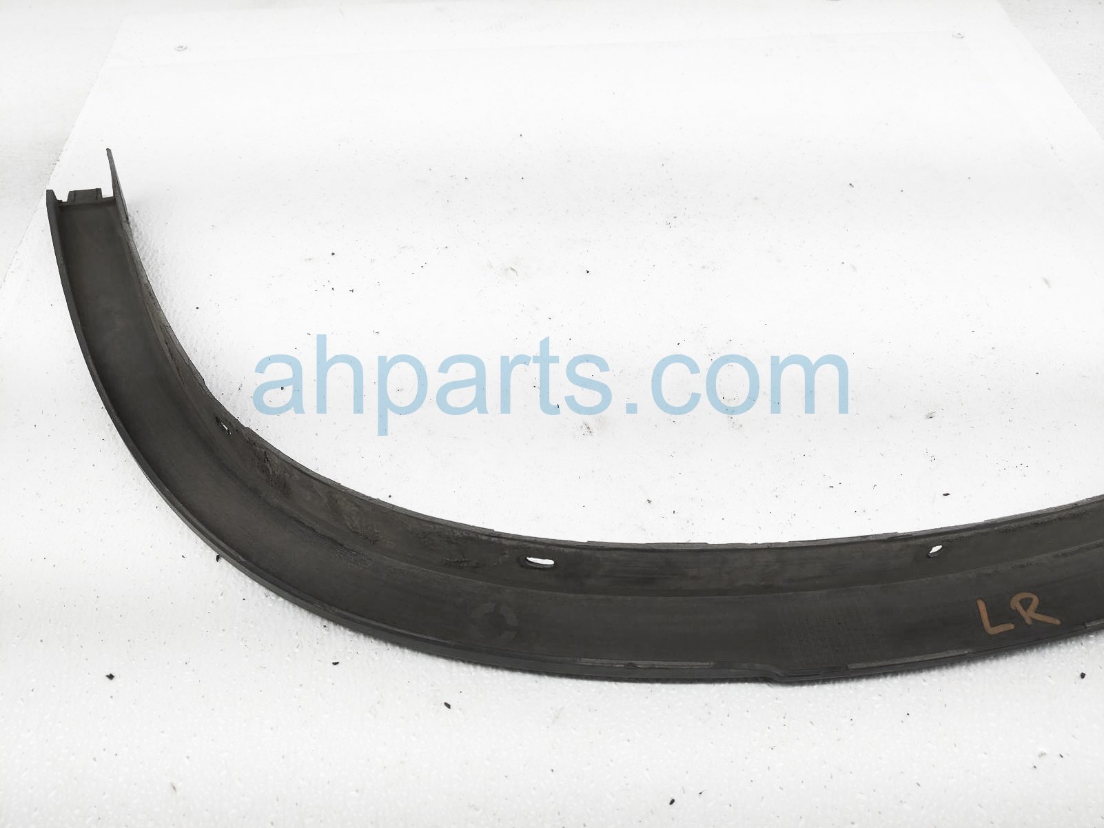 $40 BMW RR/LH FENDER FLARE - BLACK $40 BMW RR/LH FENDER FLARE - BLACK