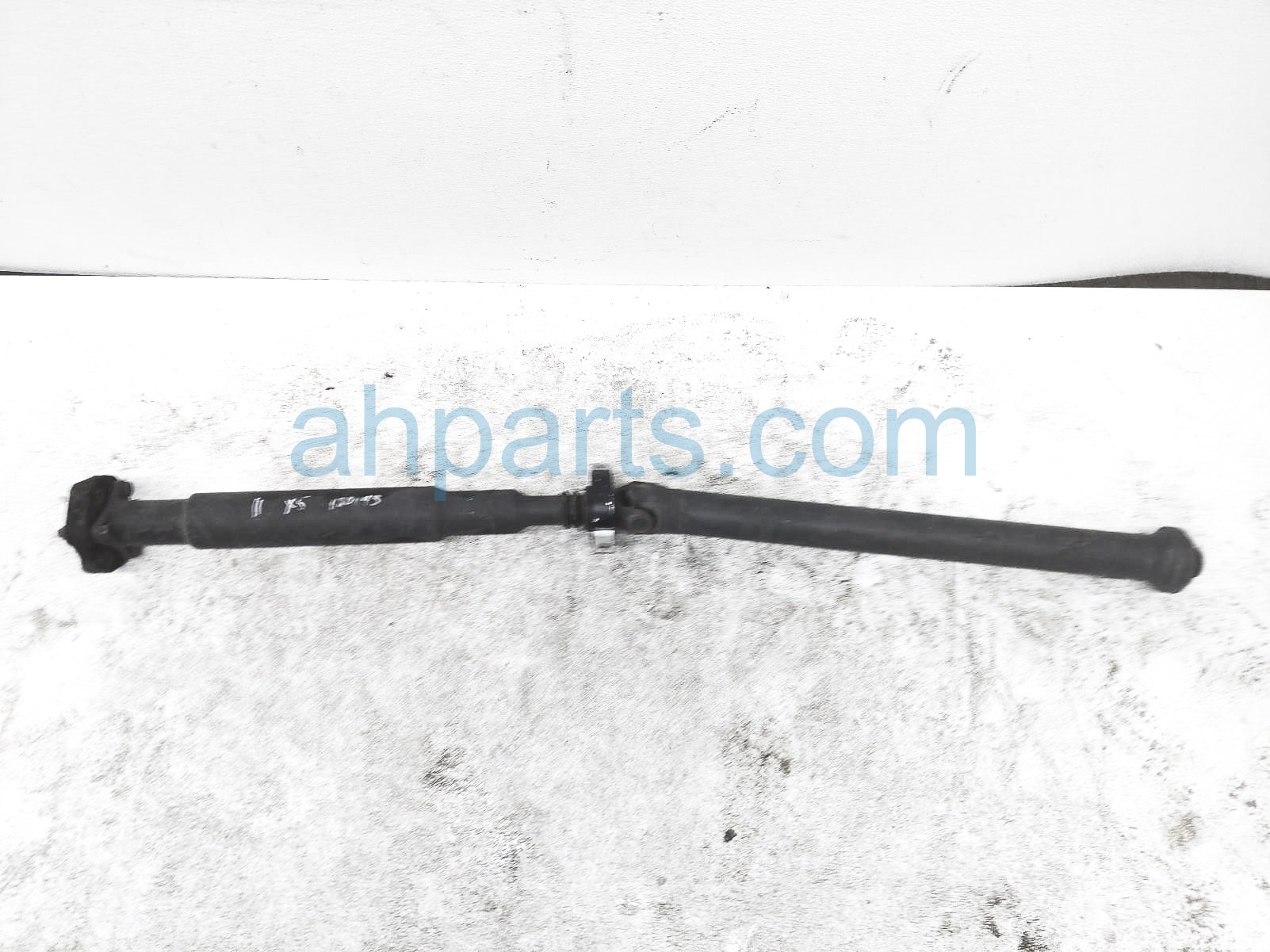 $100 BMW REAR DRIVE SHAFT $100 BMW REAR DRIVE SHAFT