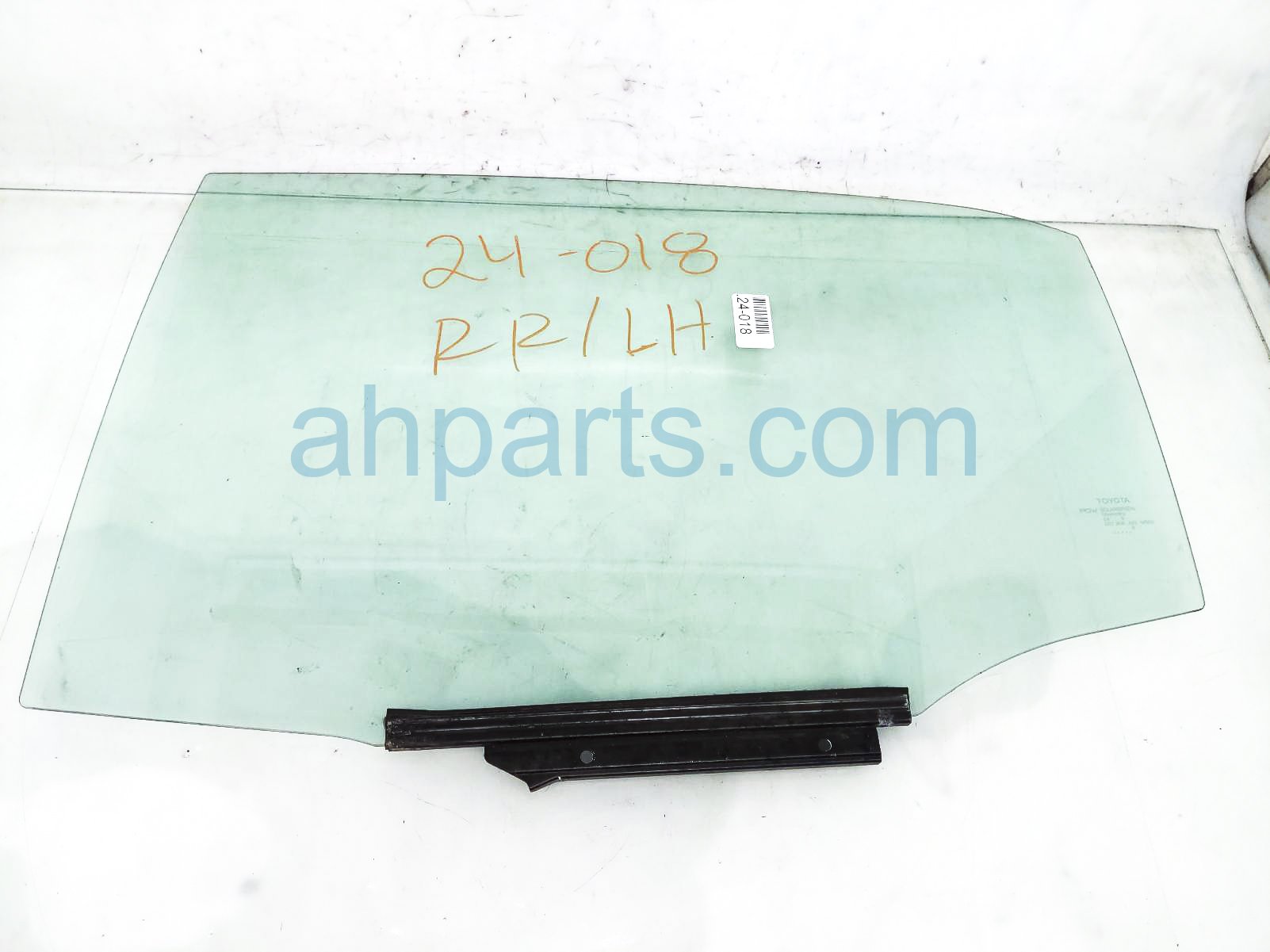 $50 Toyota RR/LH DOOR WINDOW GLASS $50 Toyota RR/LH DOOR WINDOW GLASS