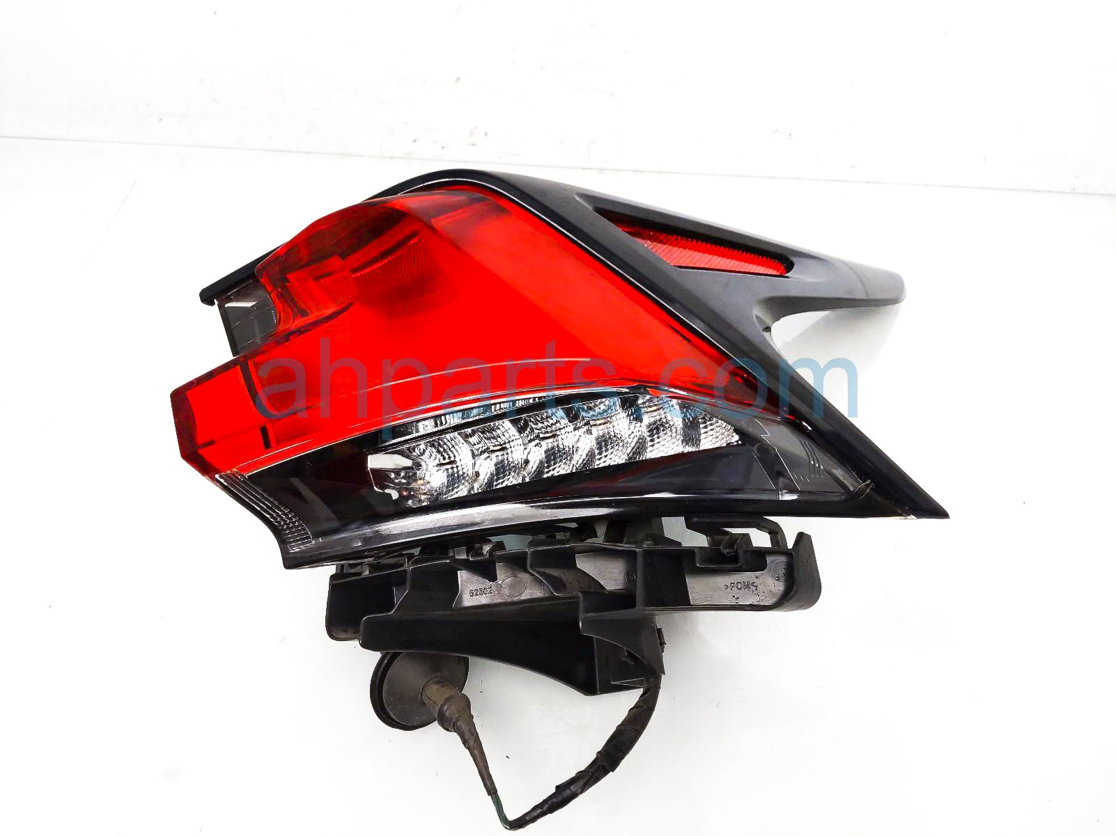 $399 Lexus RH TAIL LIGHT/ LAMP (ON BODY) $399 Lexus RH TAIL LIGHT/ LAMP (ON BODY)