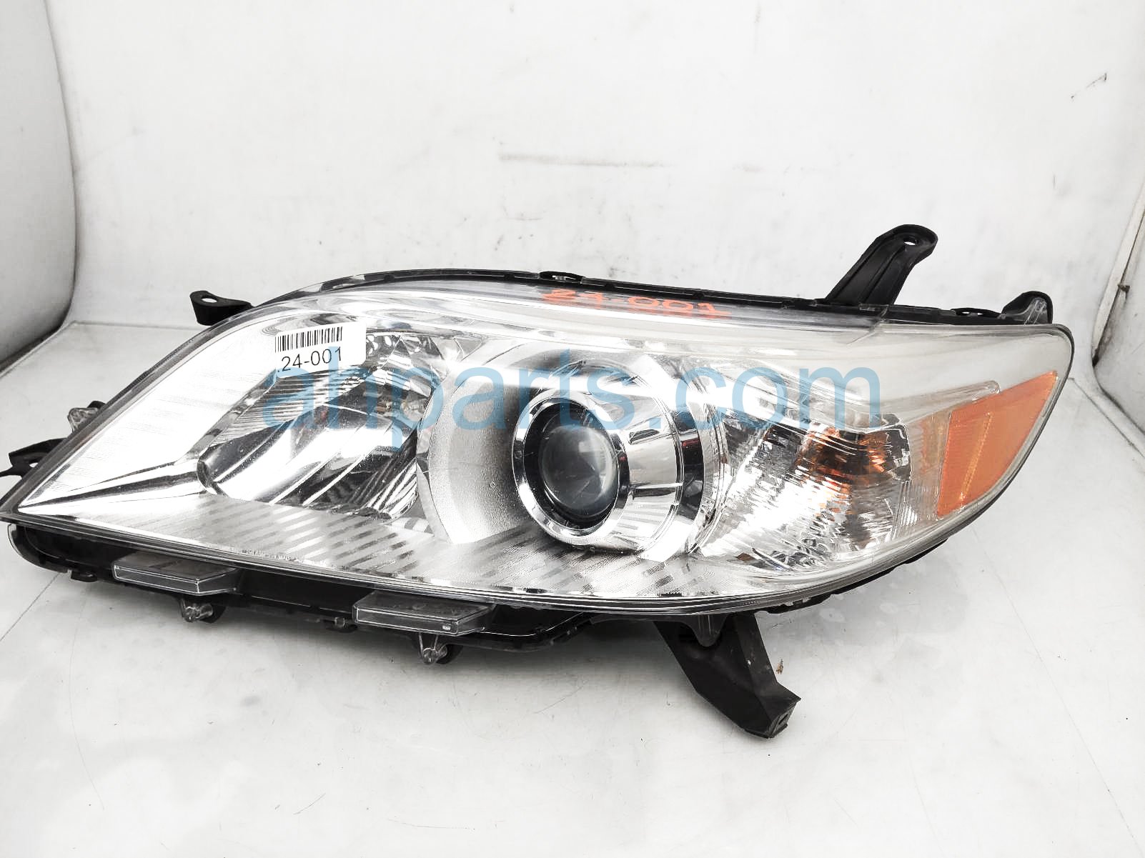 $125 Toyota LH HEADLAMP / LIGHT $125 Toyota LH HEADLAMP / LIGHT