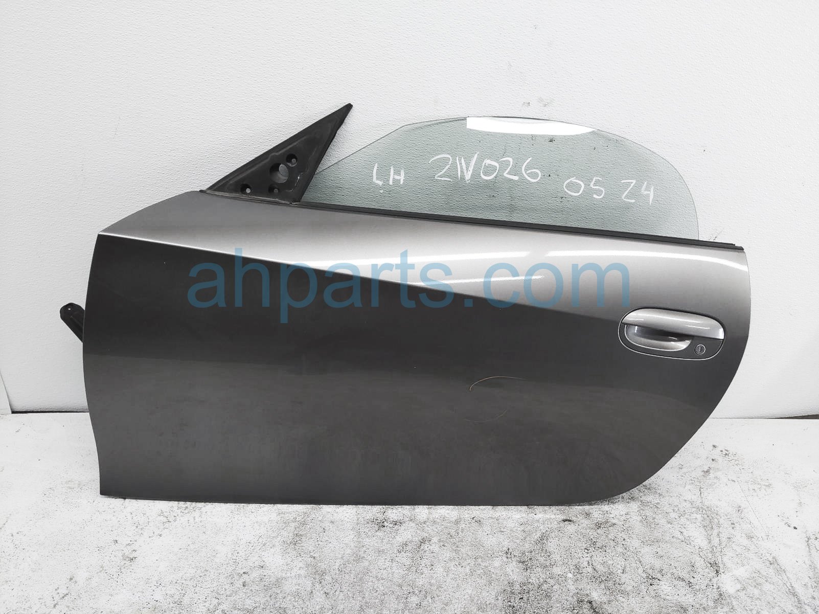 $199 BMW LH DOOR - SILVER NO MIRROR/TRIM $199 BMW LH DOOR - SILVER NO MIRROR/TRIM