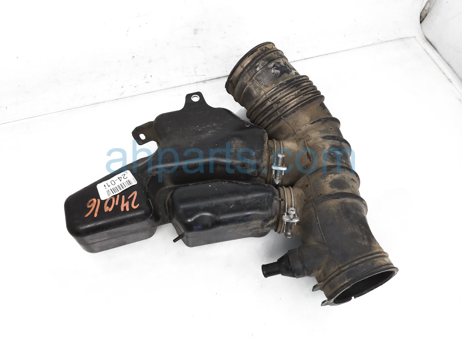 $75 Toyota AIR INTAKE RESONATOR W/ HOSE $75 Toyota AIR INTAKE RESONATOR W/ HOSE
