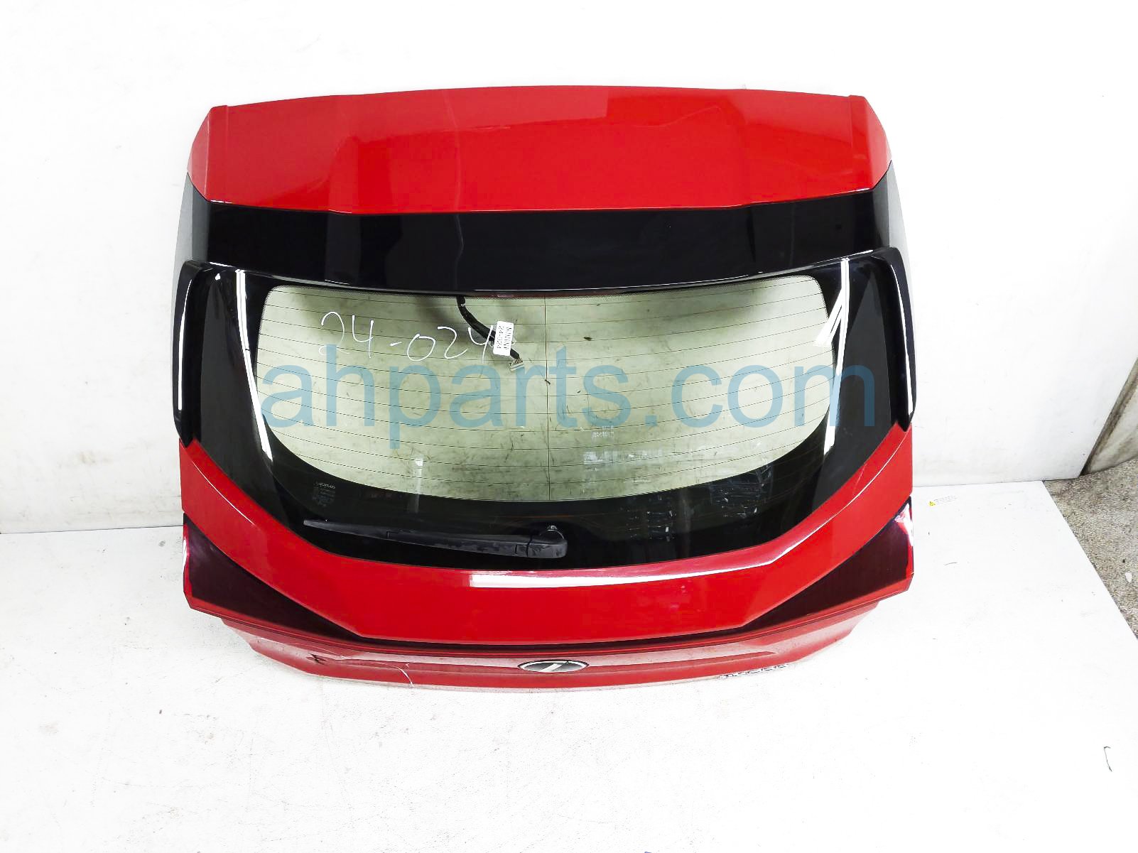 $1000 Lexus LIFT GATE / TAIL GATE - RED - DENT $1000 Lexus LIFT GATE / TAIL GATE - RED - DENT